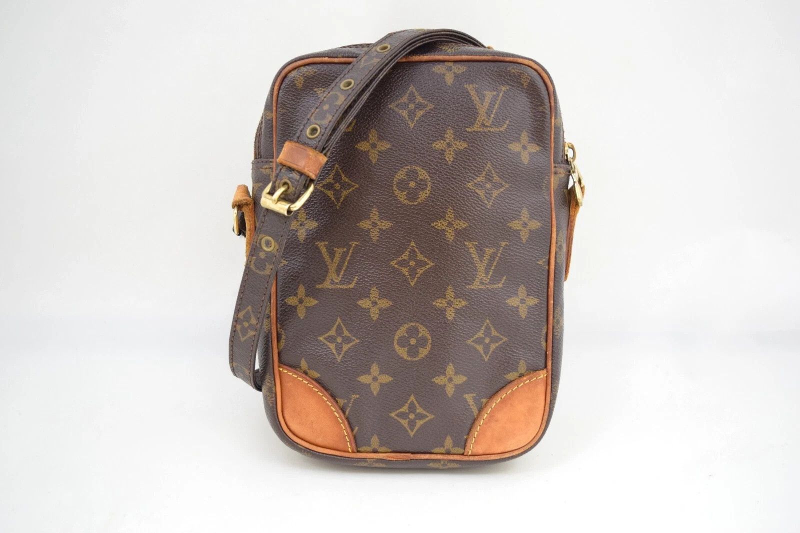 Louis Vuitton Auth Louis Vuitton Danube Crossbody Bag Monogram M45266 Size ONE SIZE - 2 Thumbnail