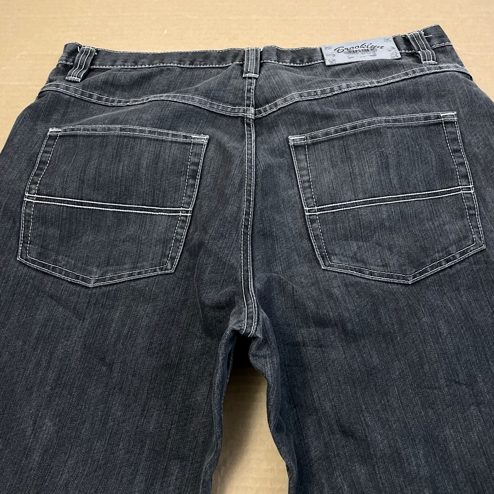 Express BROOKLYN XPRESS Jeans Men 5-Pocket Denim 40 x 34 Gray 31in Inseam Regular Straight Hip Hop 90s Vintage? No Size US 40 / EU 56 - 4 Thumbnail