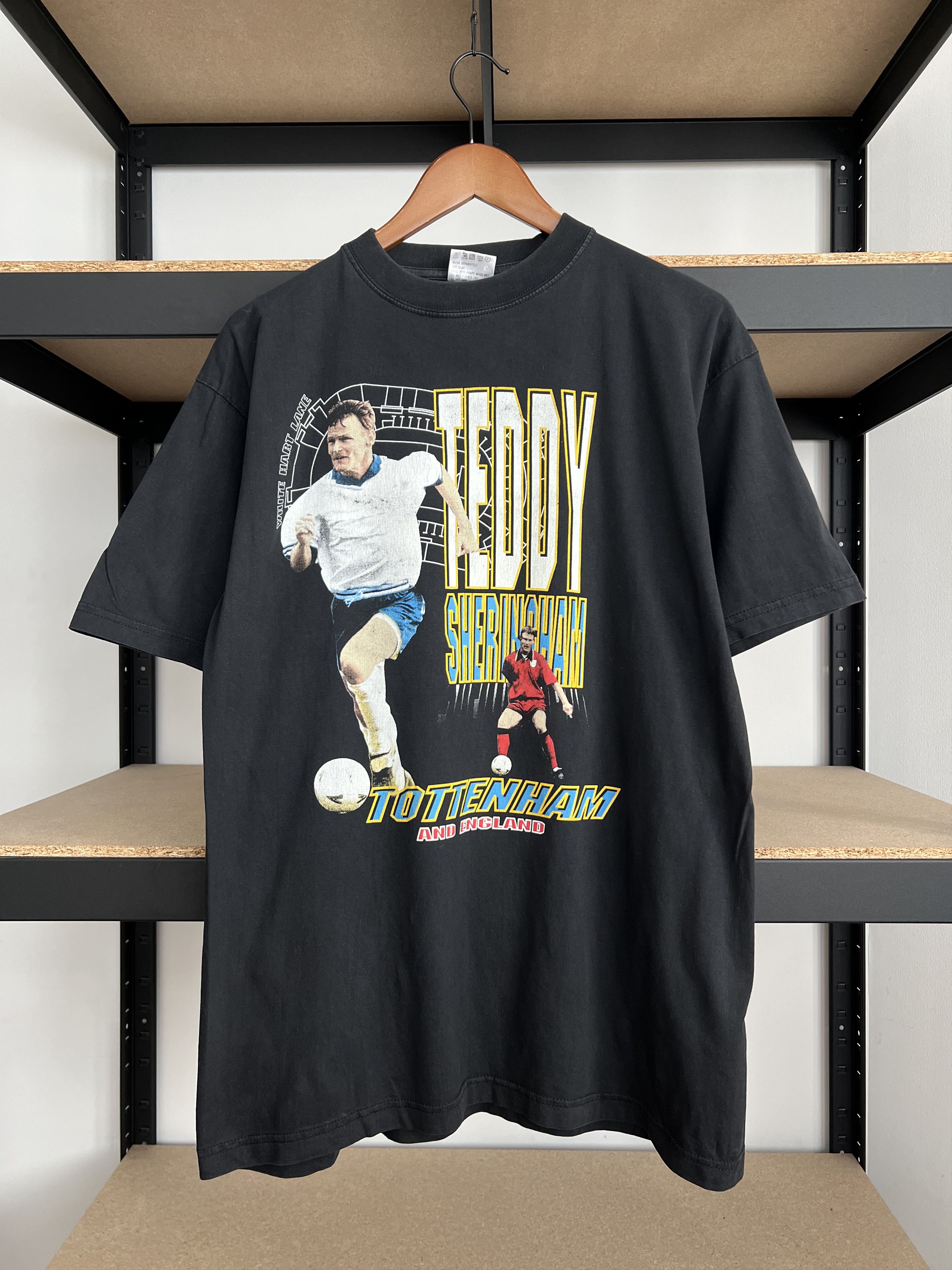 Vintage Vintage 90s Teddy Sheringham Tottenham Soccer Black T-shirt Size US XL / EU 56 / 4 - 1 Thumbnail