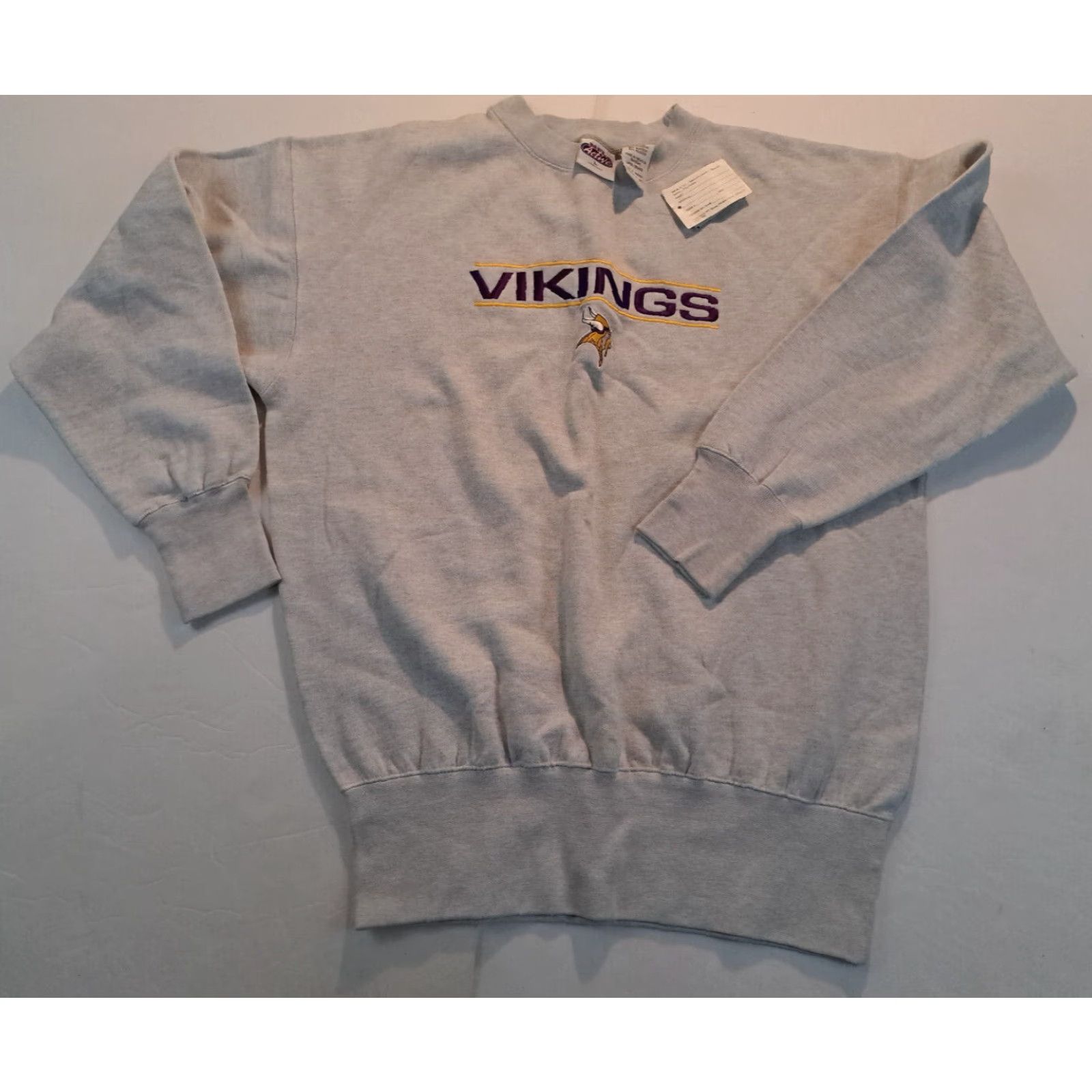 NFL VINTAGE Vikings Sweatshirt NFL active Embroidered Crew Neck Pullover Size L Gray Men USA 1999 NWT Size US L / EU 52-54 / 3 - 8 Thumbnail