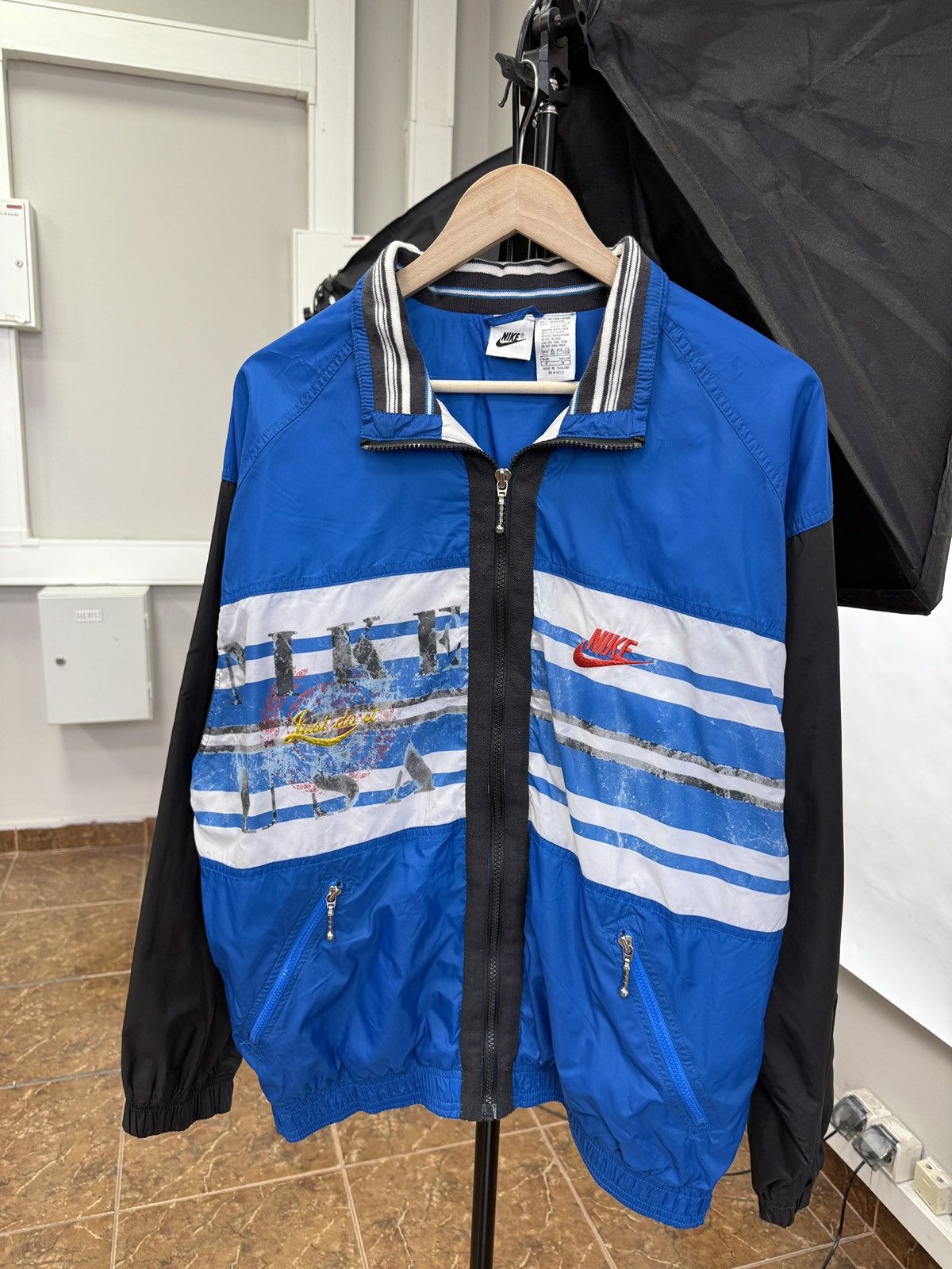 Nike 🇺🇸 Vintage 90s Nike USA Just Do It Archive Jacket Rare Y2K Size US M / EU 48-50 / 2 - 1 Thumbnail