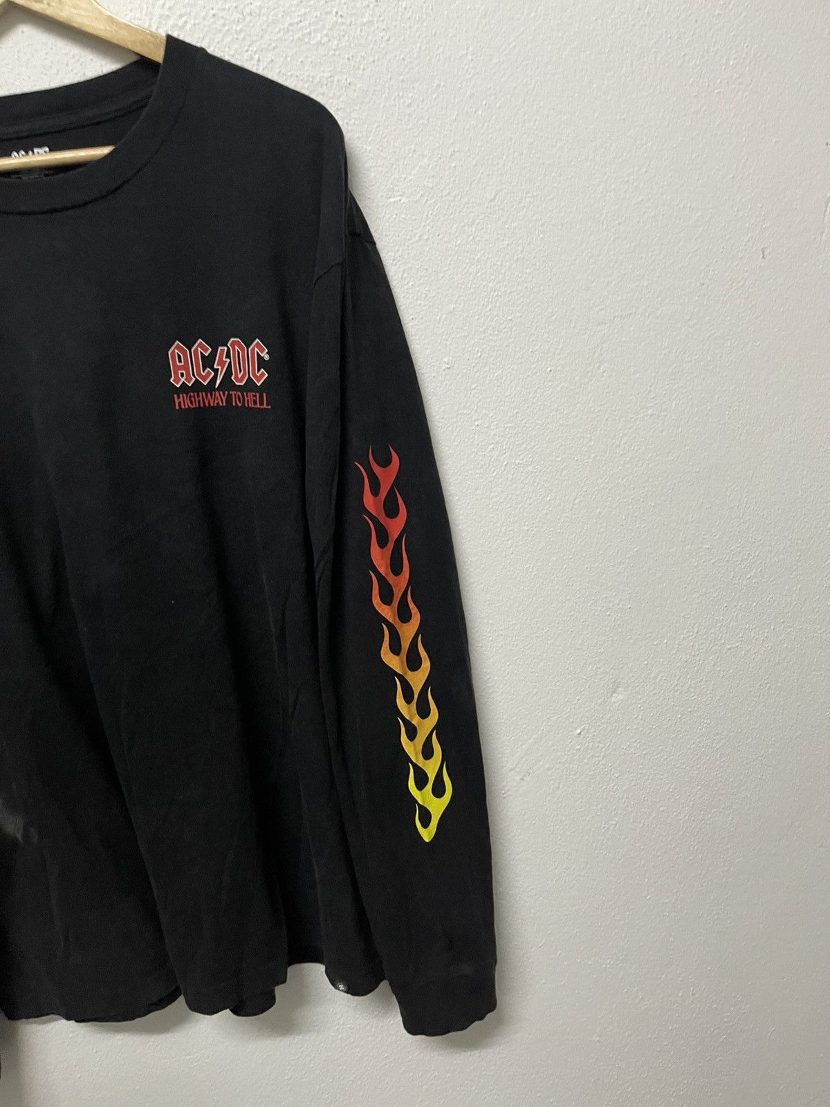 AC/DC 2000s ACDC X DC SHOES HIGHWAY TO HELL FLAME SLEEVE SUNFADED Size US XL / EU 56 / 4 - 3 Thumbnail