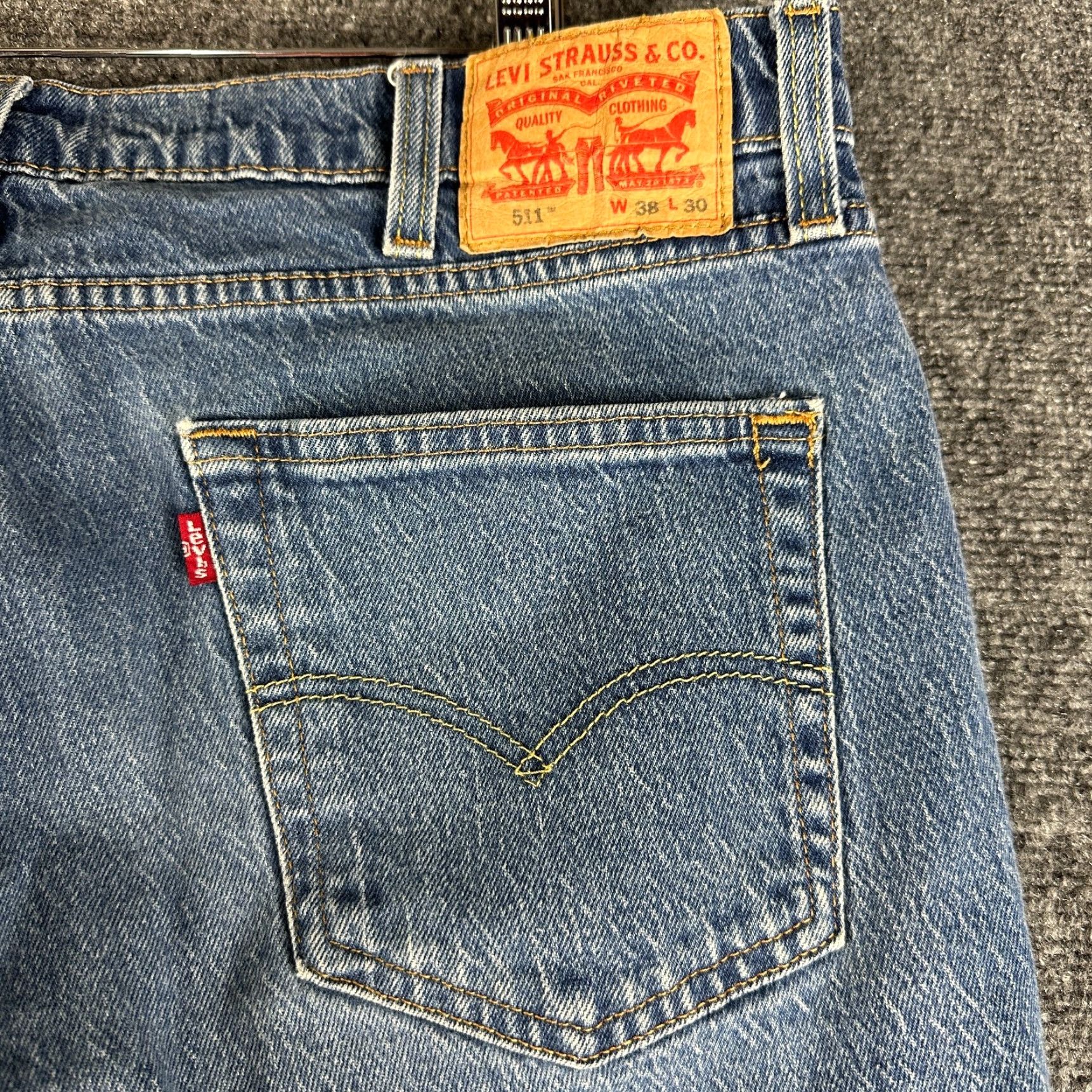 Levi's Levi's 511 Jeans Mens 38 Slim Medium Wash Denim Cotton Blend Pockets Straight 5-Pocket Logo Zipper Classic Modern Size US 38 / EU 54 - 8 Thumbnail