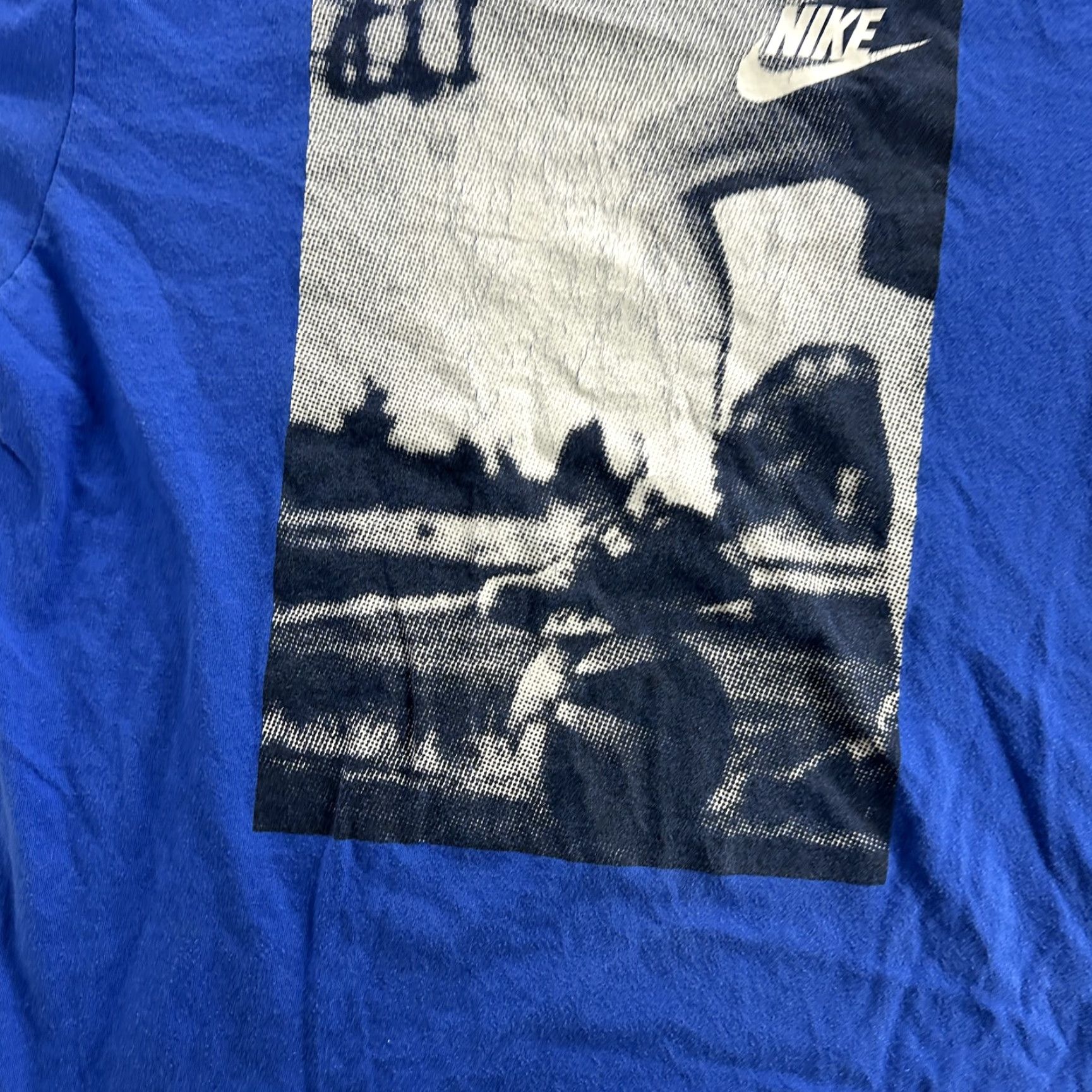 Nike VINTAGE Nike Shirt Mens Large Graphic Swoosh Skateboard Tee Regular Fit Blue Men's Graphic Print 90s? Size US L / EU 52-54 / 3 - 5 Thumbnail