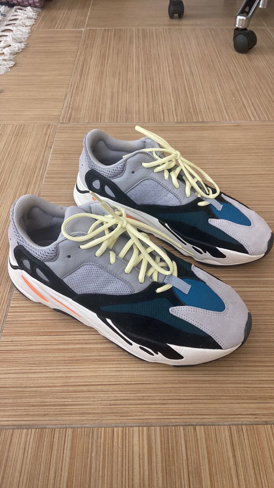 yeezy 700 wave runners
