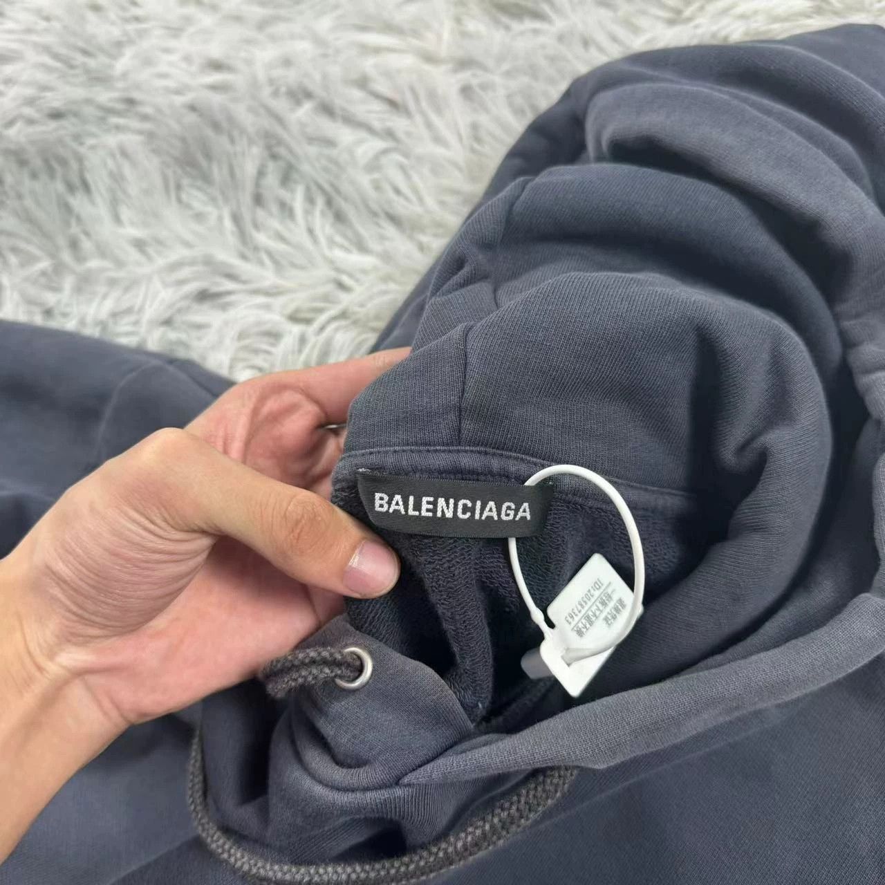 Balenciaga Balenciaga Cola Hoodie Size US L / EU 52-54 / 3 - 7 Thumbnail