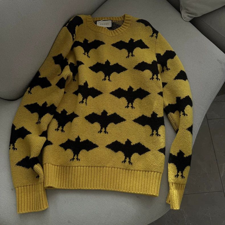 Gucci Gucci SizeOS Yellow bat pattern sweater Size US M / EU 48-50 / 2 - 1 Thumbnail