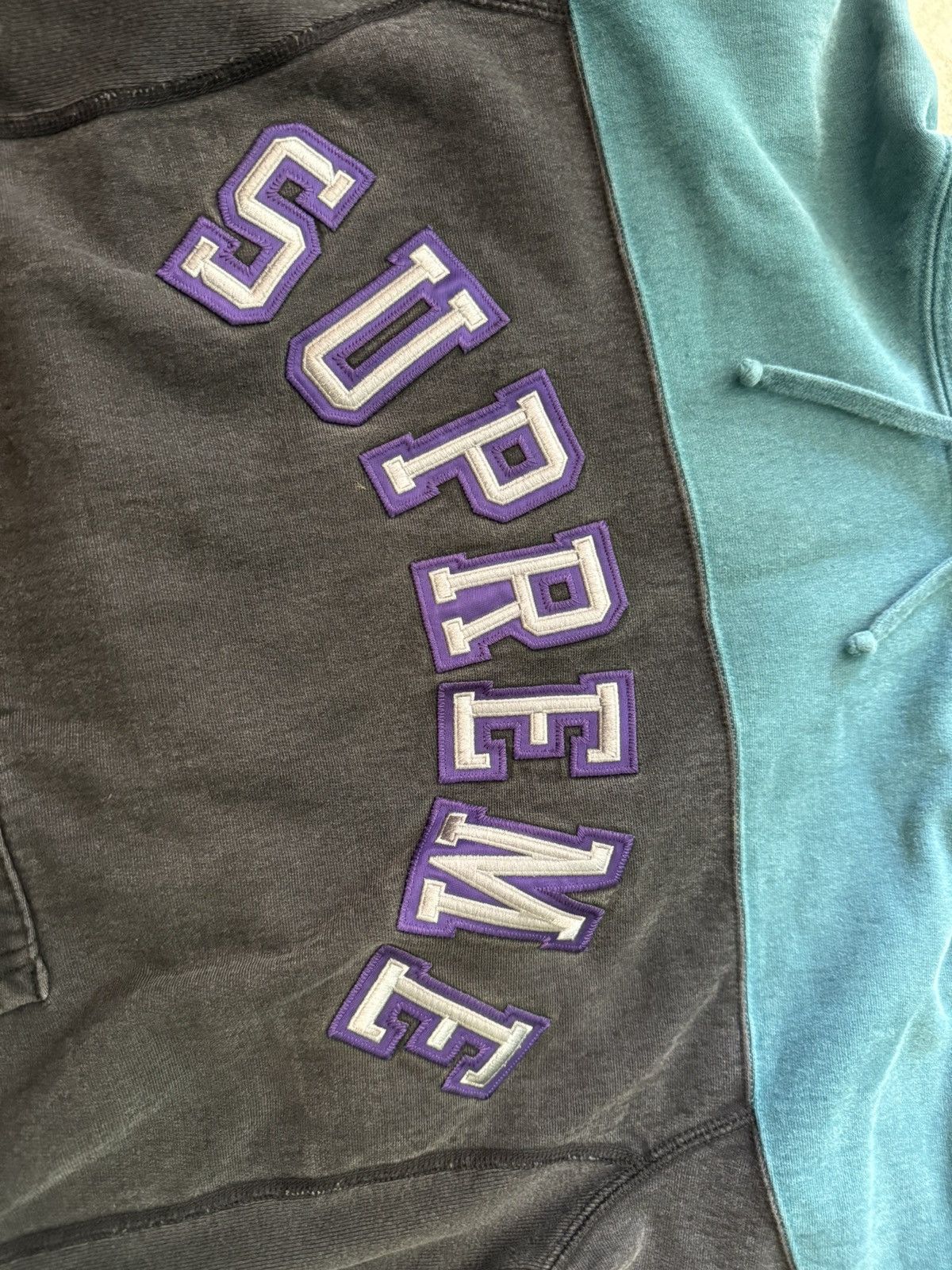 Supreme FW13’ 2 - Tone Arc Logo Hoodie Size US L / EU 52-54 / 3 - 2 Thumbnail
