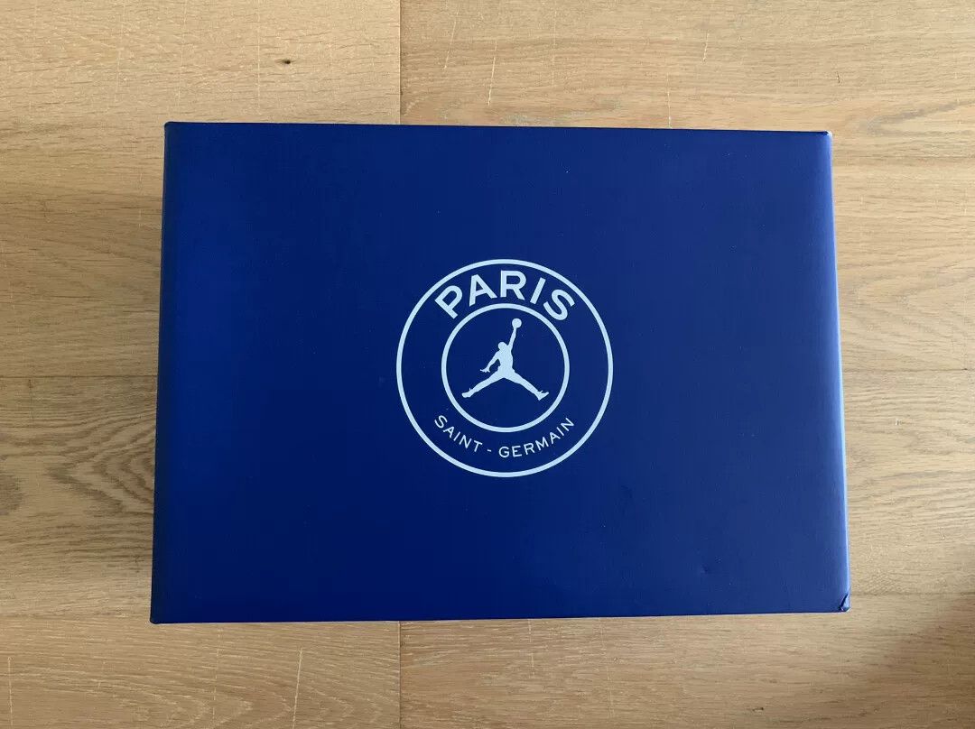 Jordan Brand Air Jordan 7 Retro Paris Saint-Germain Size US 7.5 / IT 37.5 - 1 Thumbnail