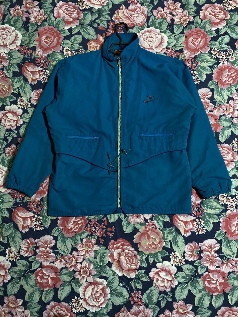 Nike NIKE VINTAGE BASIC LOGO STREETWEAR LIGHT JACKET Size US M / EU 48-50 / 2 - 19 Thumbnail