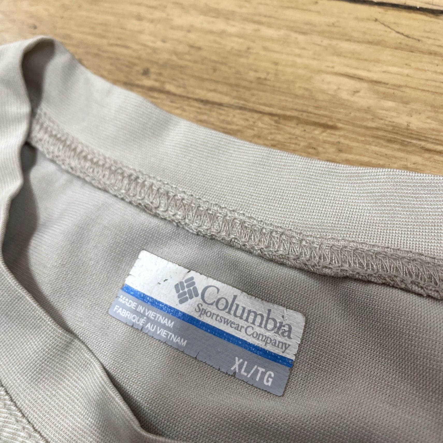 Vintage VINTAGE? No. Columbia Titanium Active Shirt Men XL Light Tan Brown Short Sleeve Gym Sport Run Size US XL / EU 56 / 4 - 6 Thumbnail