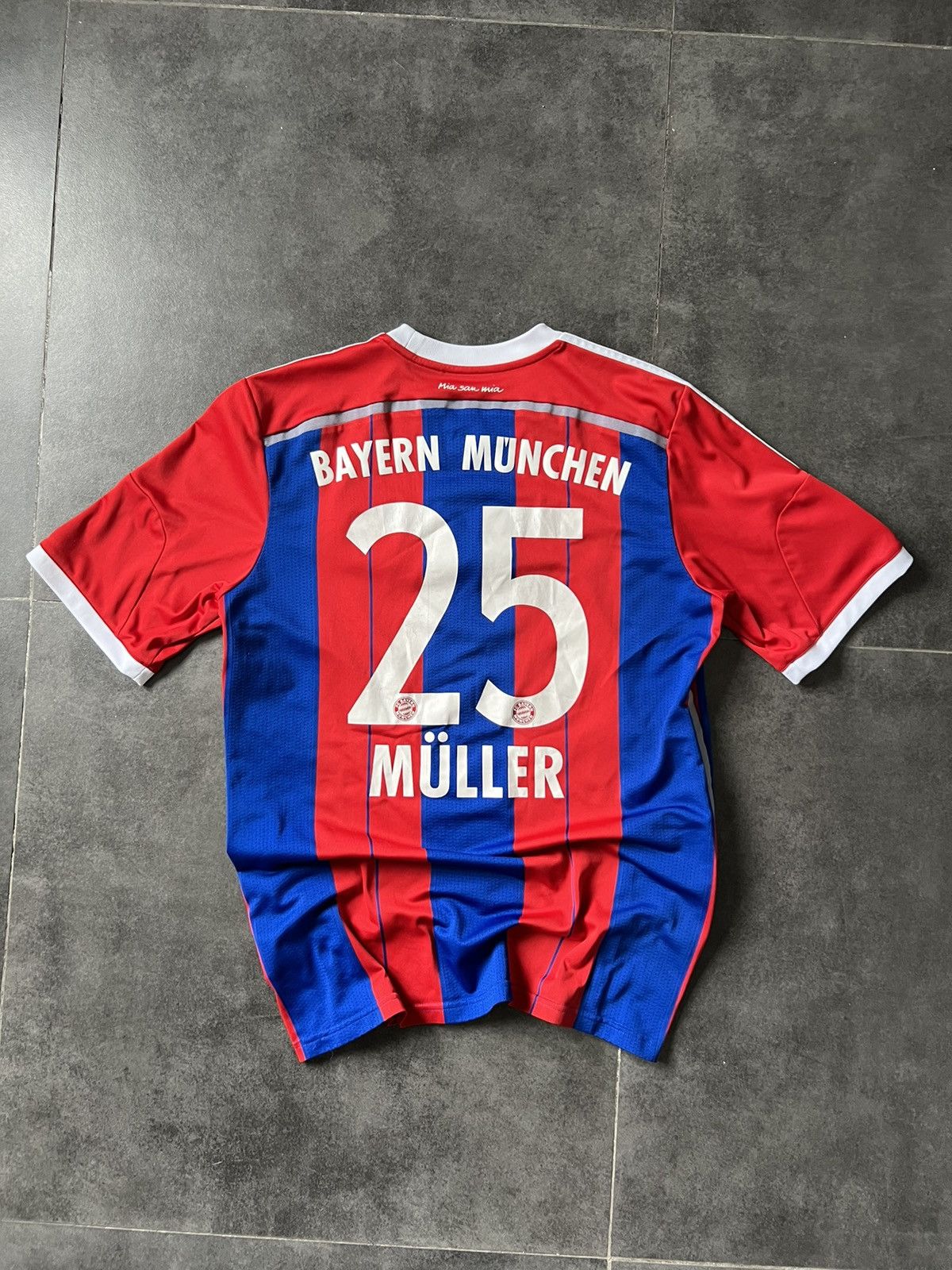 Adidas Bayern Munchen 14/15 Müller jersey Size US L / EU 52-54 / 3 - 8 Thumbnail