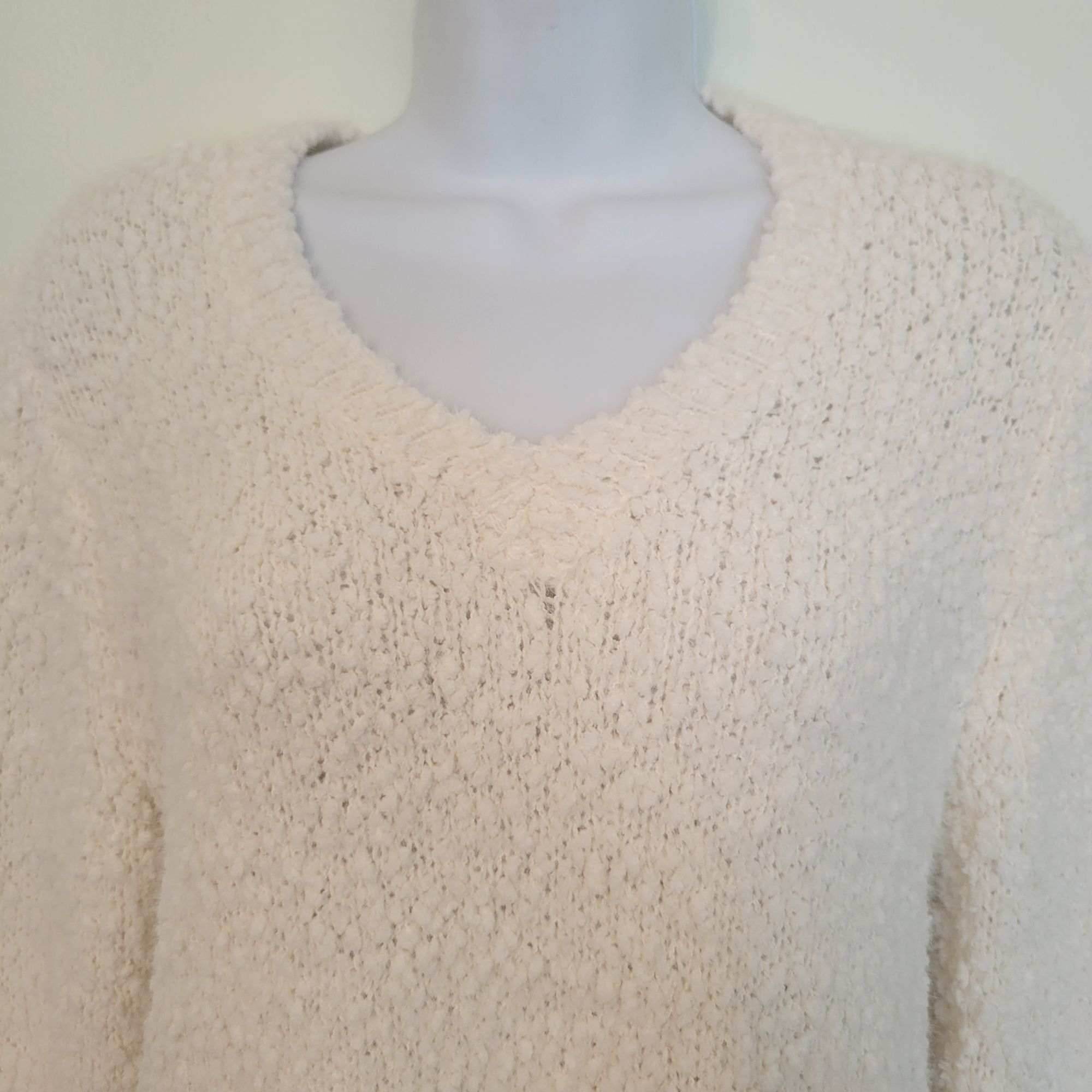 Other Cato Sweater S Egret Boucle Knit Pullover V Neck Cozy Layeri Size S / US 4 / IT 40 - 6 Thumbnail