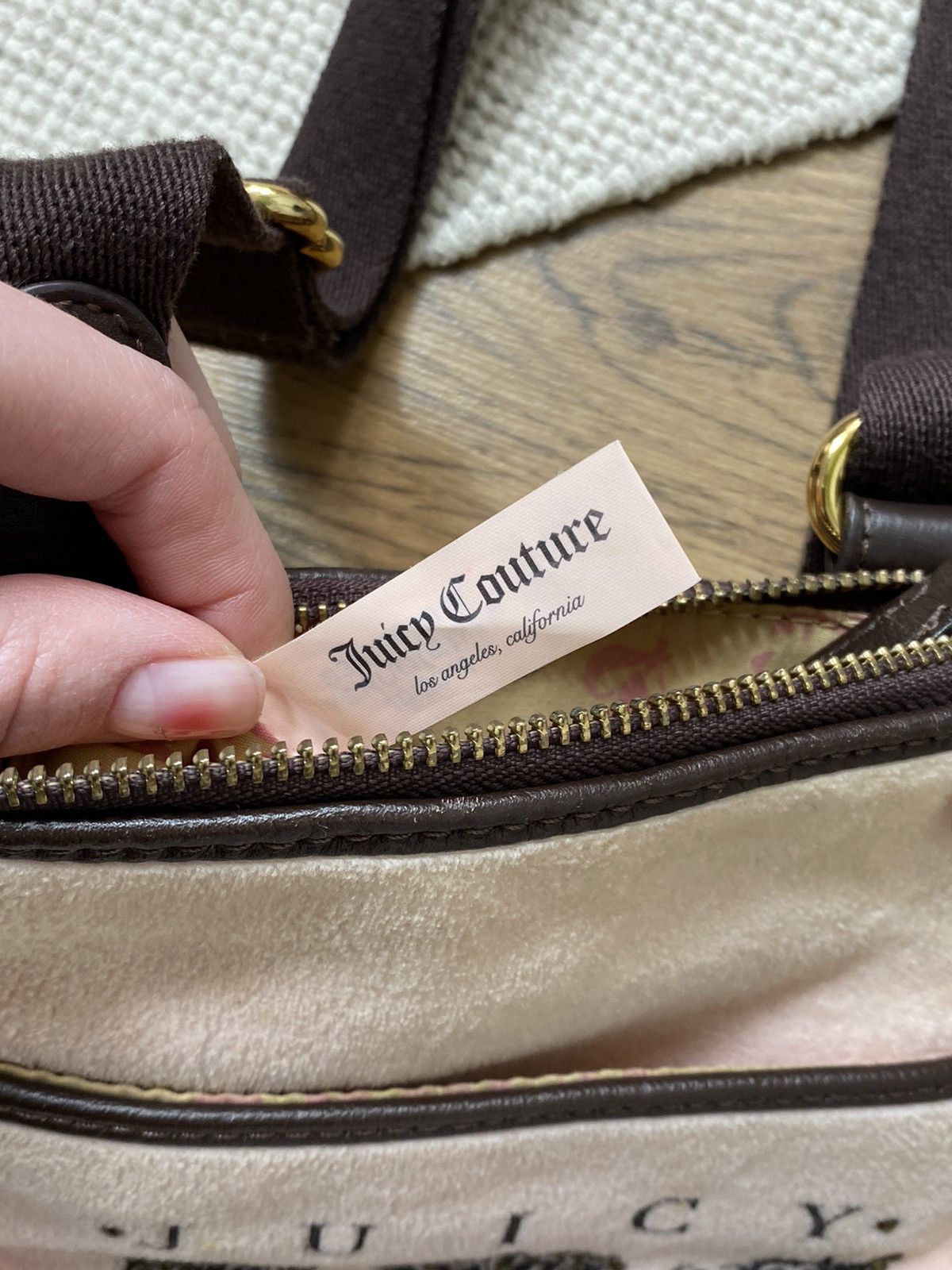Juicy Couture CUTE VELOUR VINTAGE JUICY COUTURE CROSSBODY BAG Size ONE SIZE - 6 Thumbnail