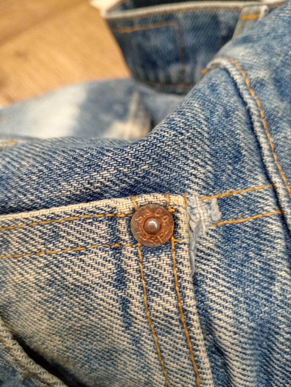 Levi's Vintage Clothing VINTAGE LEVI'S ORANGE TAB BLEACH FLARED JEANS Size US 33 - 10 Thumbnail