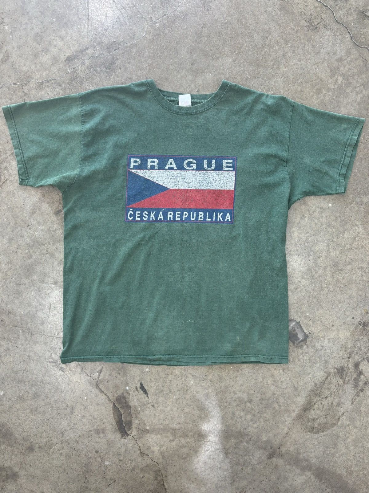 Vintage Vintage Prague Ceska Republic Czechia Tee XL Size US XL / EU 56 / 4 - 2 Thumbnail
