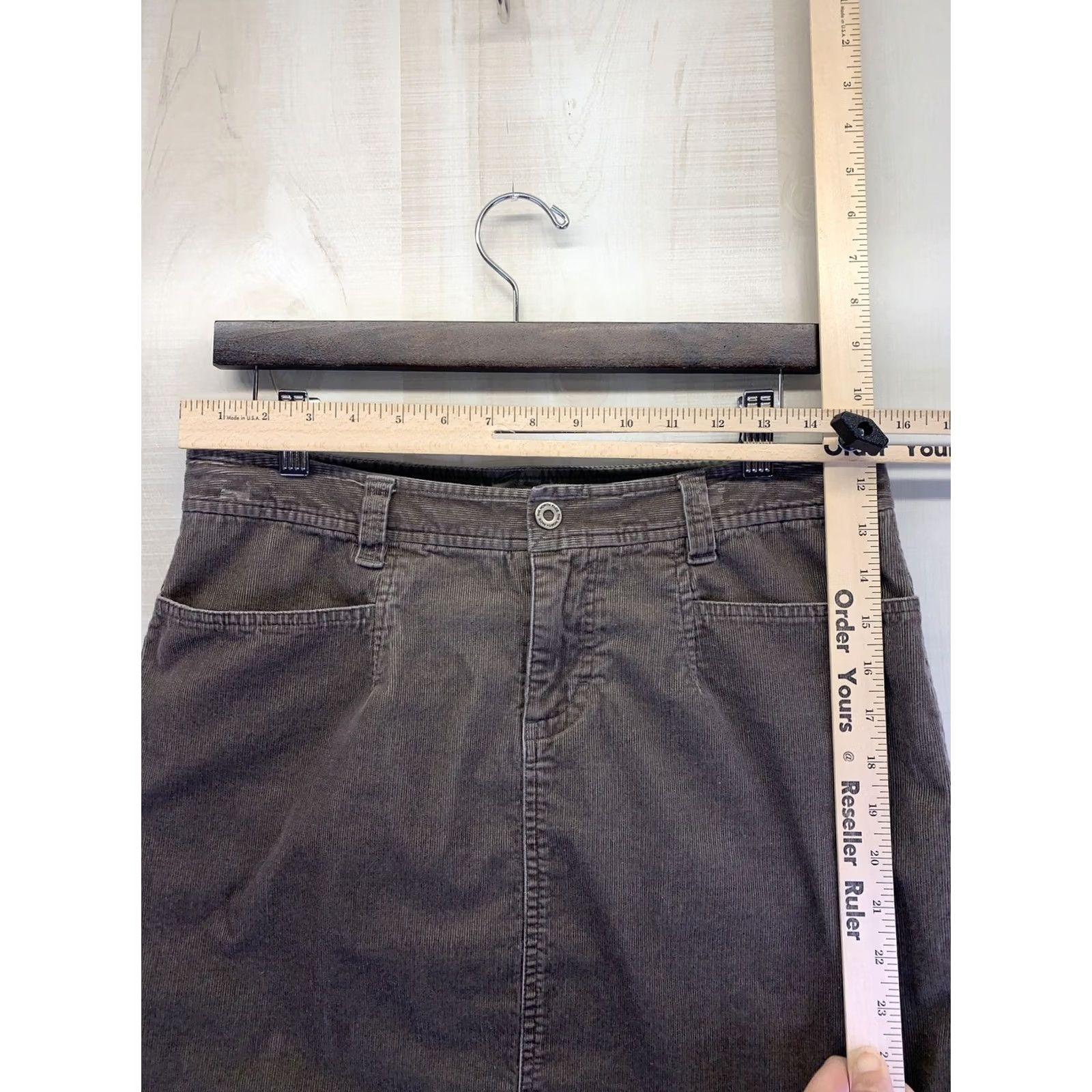 The North Face The North Face Weathered Brown Corduroy Stretch Skirt Womens Size 8-6497 Size 30" / US 8 / IT 44 - 2 Thumbnail