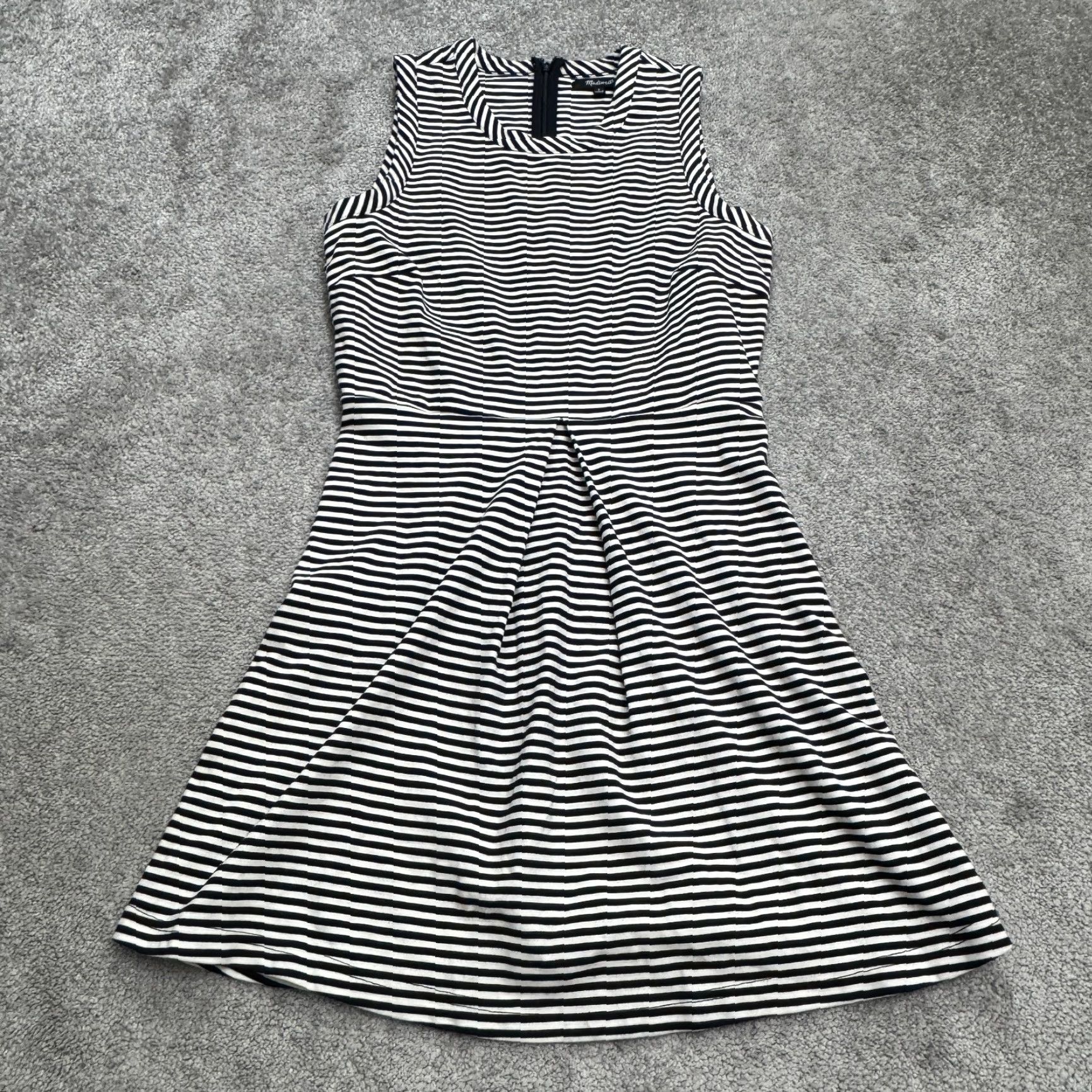 Madewell VINTAGE Madewell Fit & Flare Mini Dress Women Small Navy White Striped Sleeveless Cotton Size S / US 4 / IT 40 - 2 Thumbnail