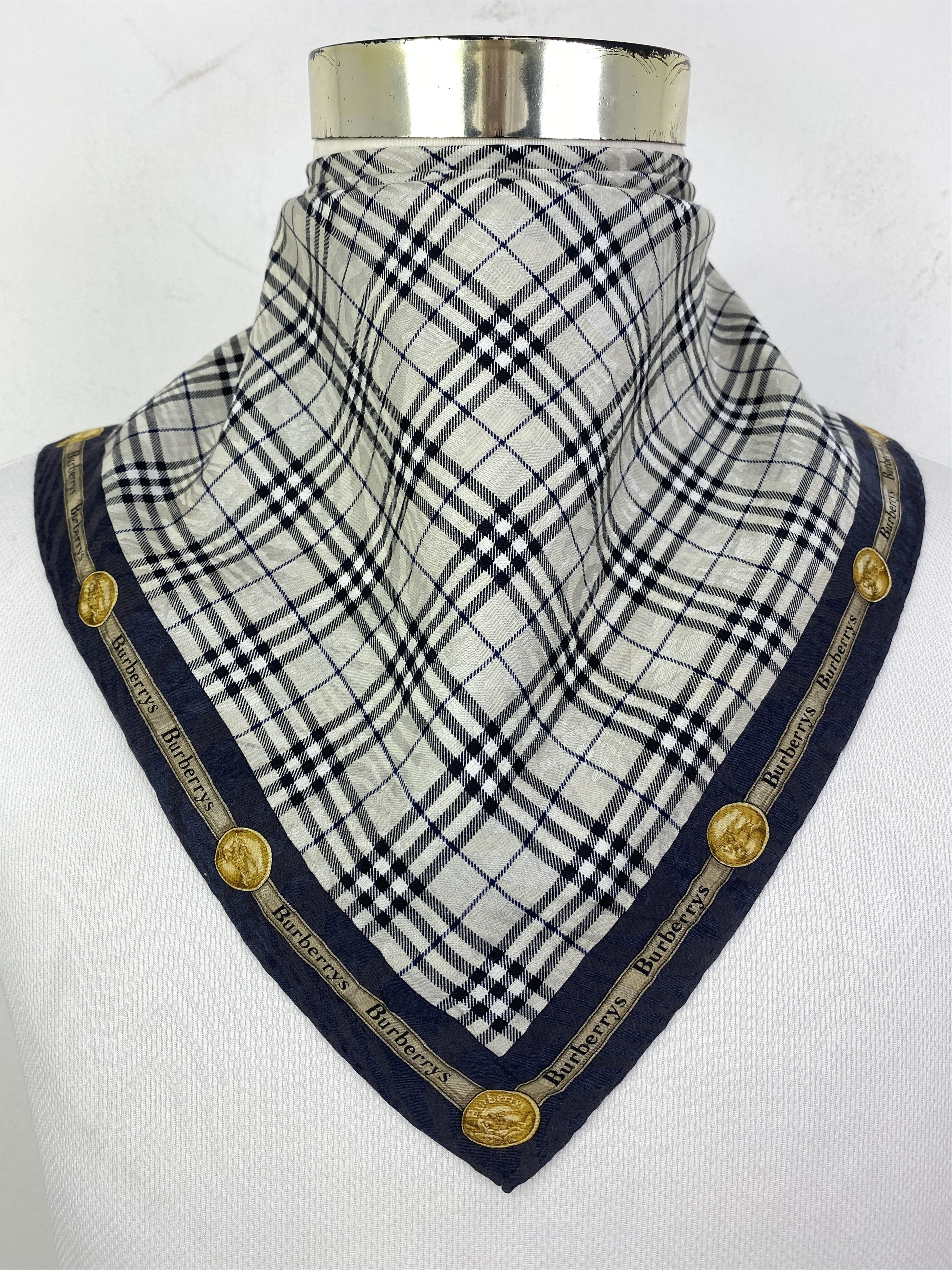 Burberry Vintage Burberry Handkerchief / Neckerchief HKC0926 Size ONE SIZE - 1 Thumbnail