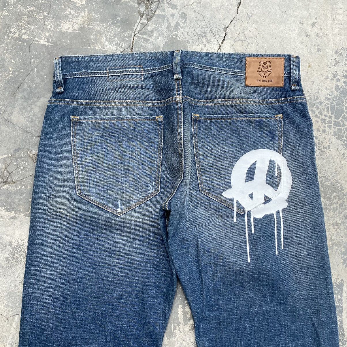 Moschino LOVE MOSCHINO Peace Paint Stamp Jeans Size US 35 - 2 Thumbnail