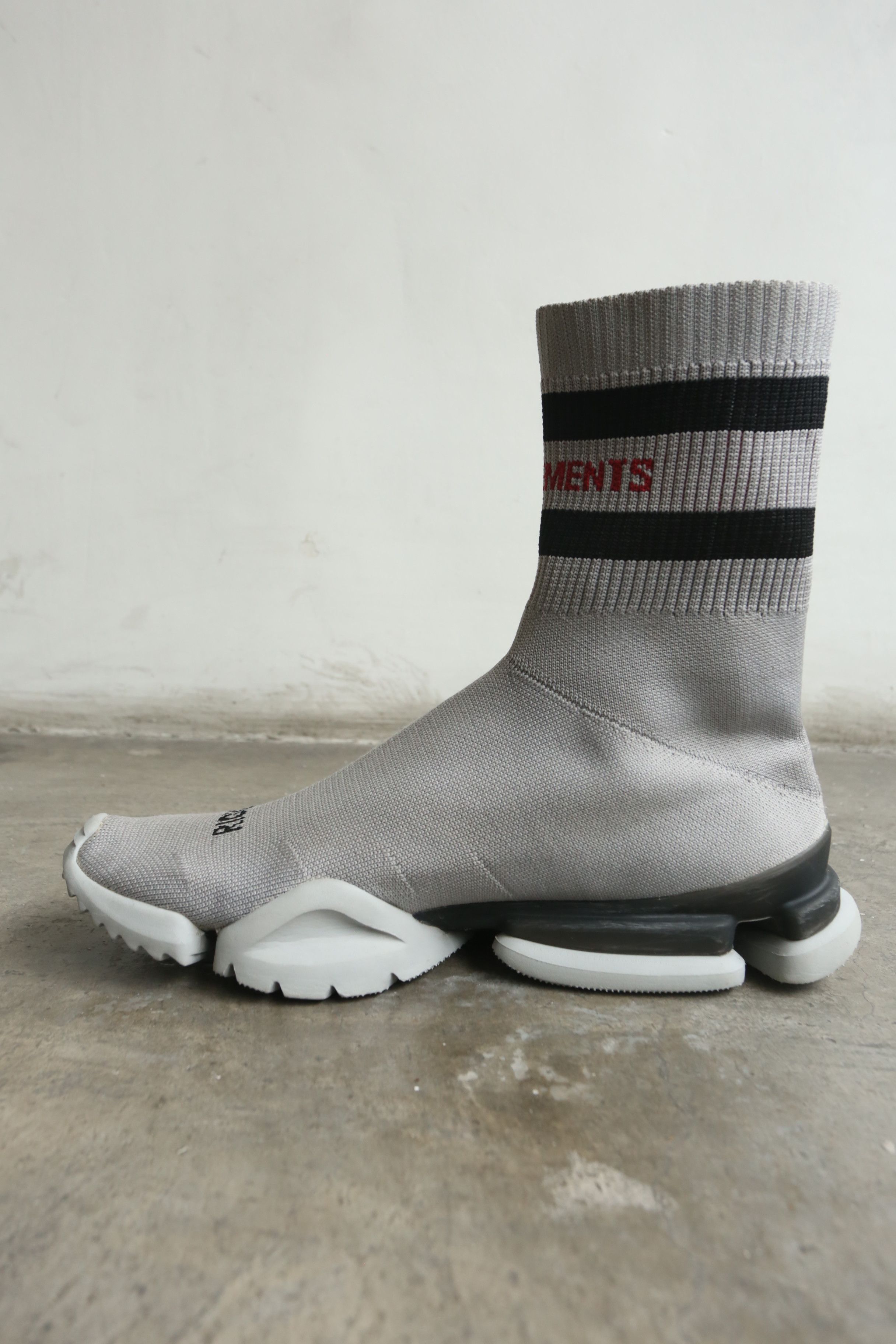 Reebok × Vetements Reebok - Vetements - S/S 18 - Sock Sneakers Size US 9 / EU 42 - 3 Thumbnail