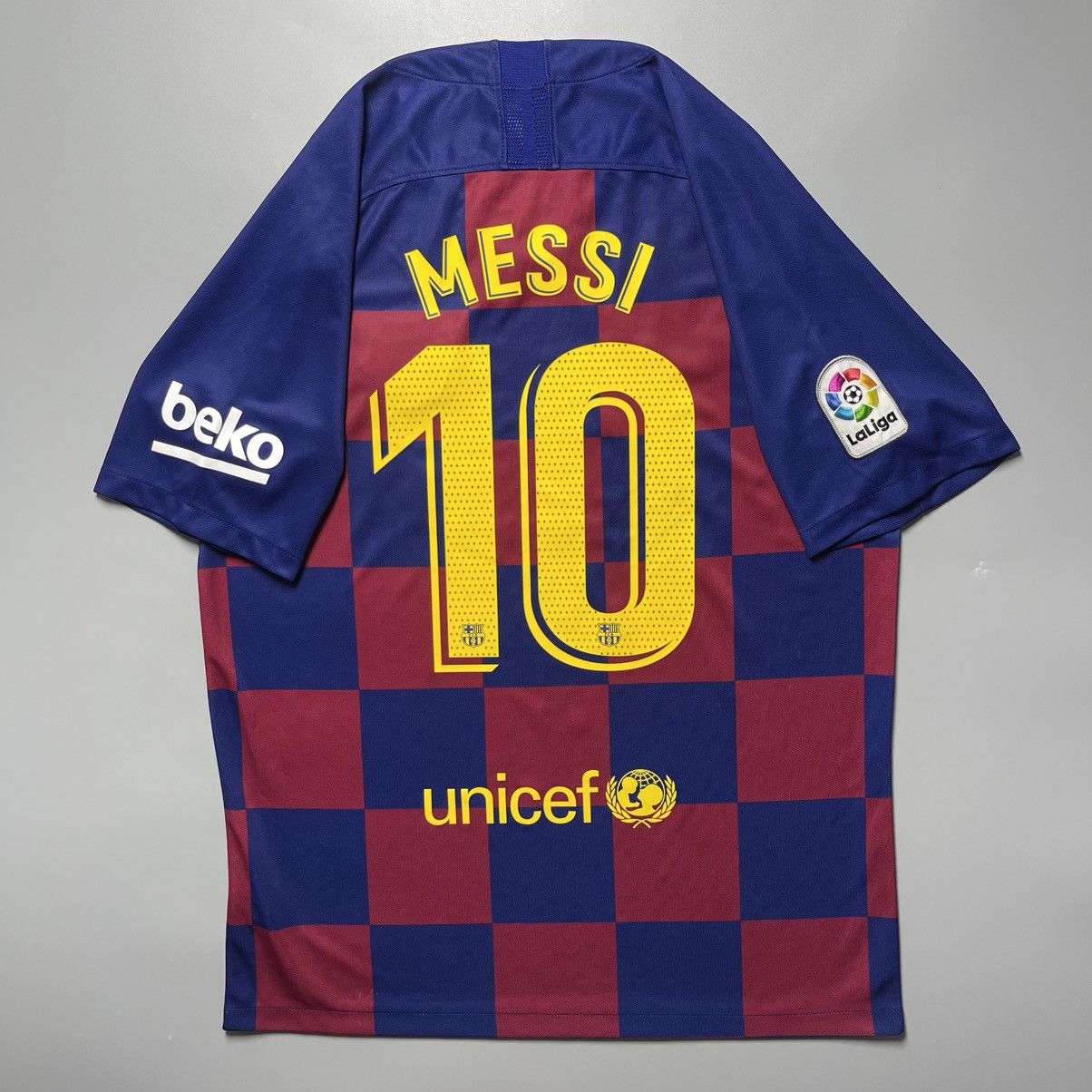 Vintage BARCELONA NIKE 2019/2020 FOOTBALL HOME JERSEY #10 MESSI Size US L / EU 52-54 / 3 - 1 Thumbnail
