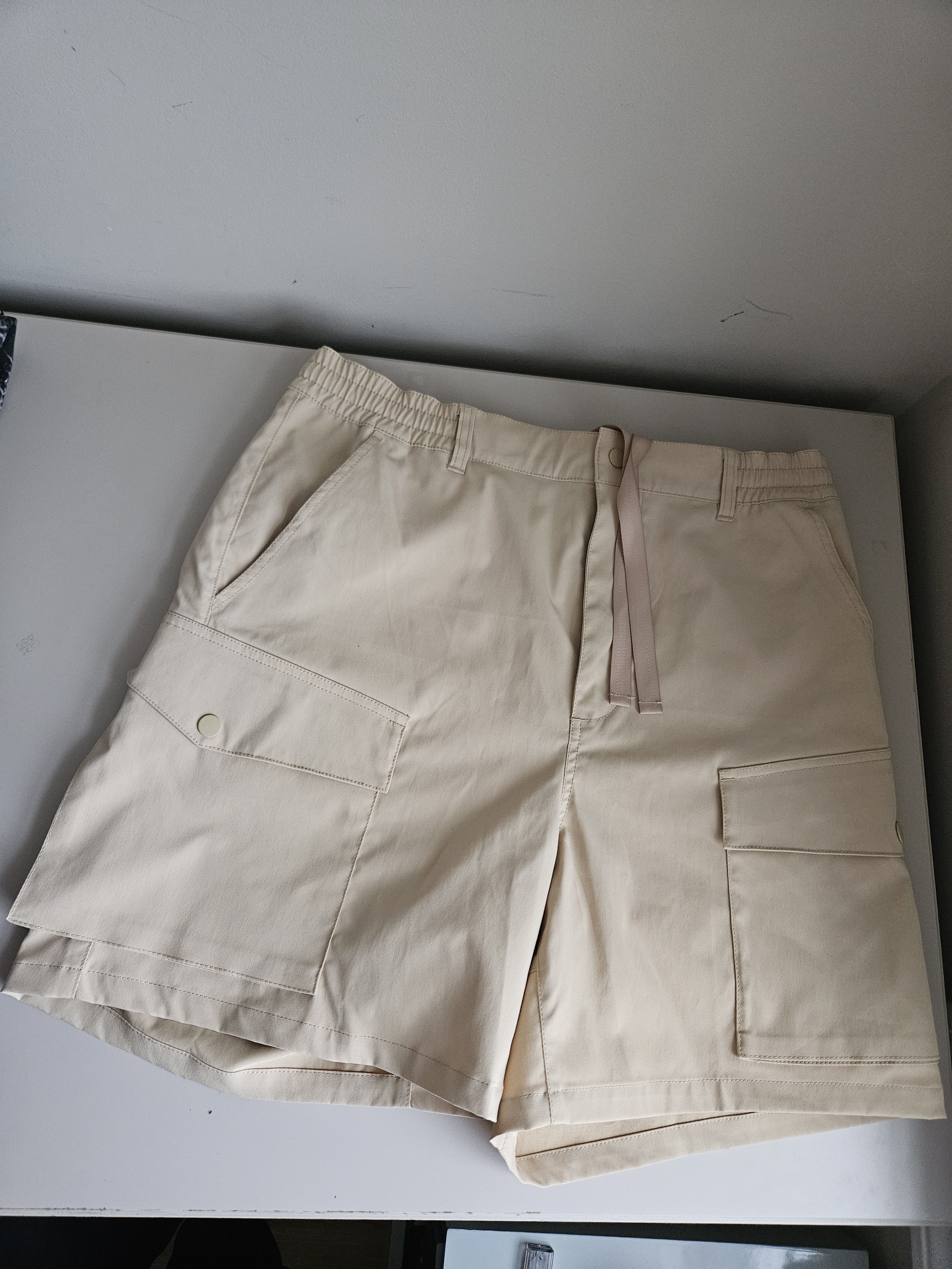 Carhartt Wip Balto Short Size US 32 / EU 48 - 1 Thumbnail