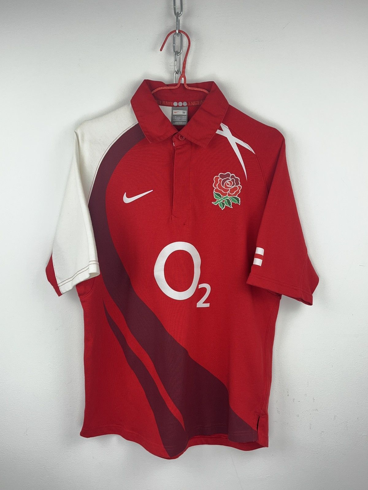 Nike × Vintage Nike Vintage Red White England Rugby O2 Short Jersey Size US M / EU 48-50 / 2 - 1 Thumbnail