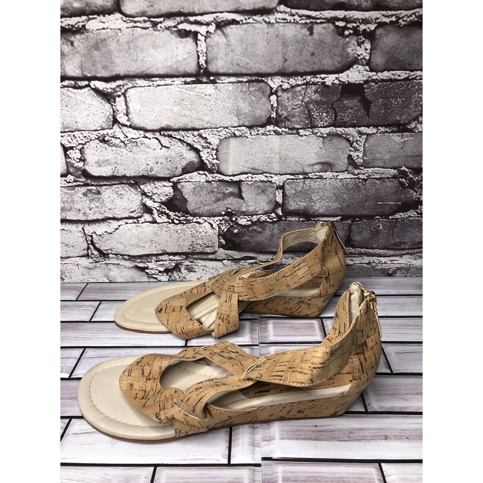 Donald Pliner Donald Pliner Deann Tan Cork Wedge Back Zipper Sandals Women Size US 7.5 / IT 37.5 - 5 Thumbnail
