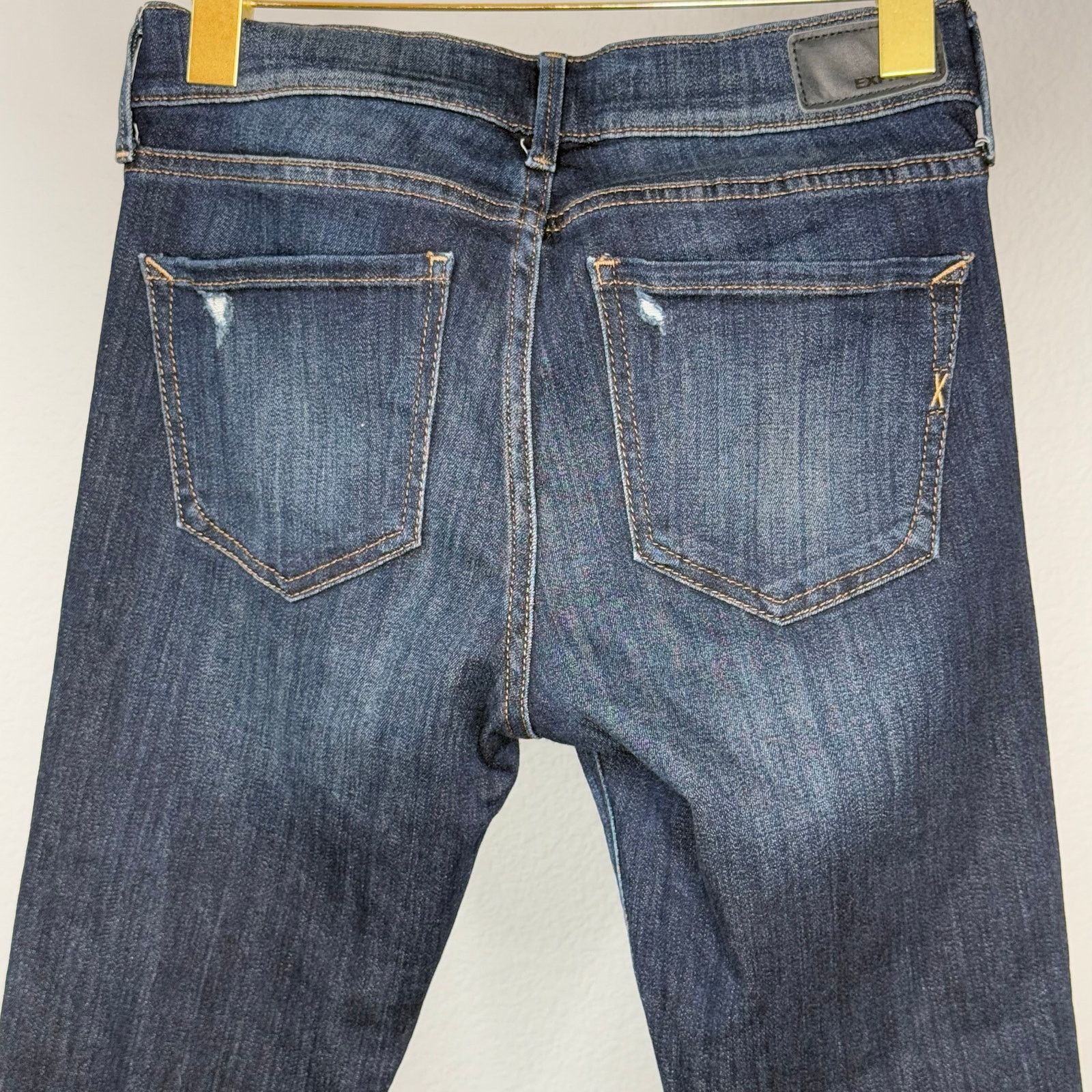 Express Express Women's Size 2 Short Jegging Jeans Size 26" / US 2 / IT 38 - 7 Thumbnail