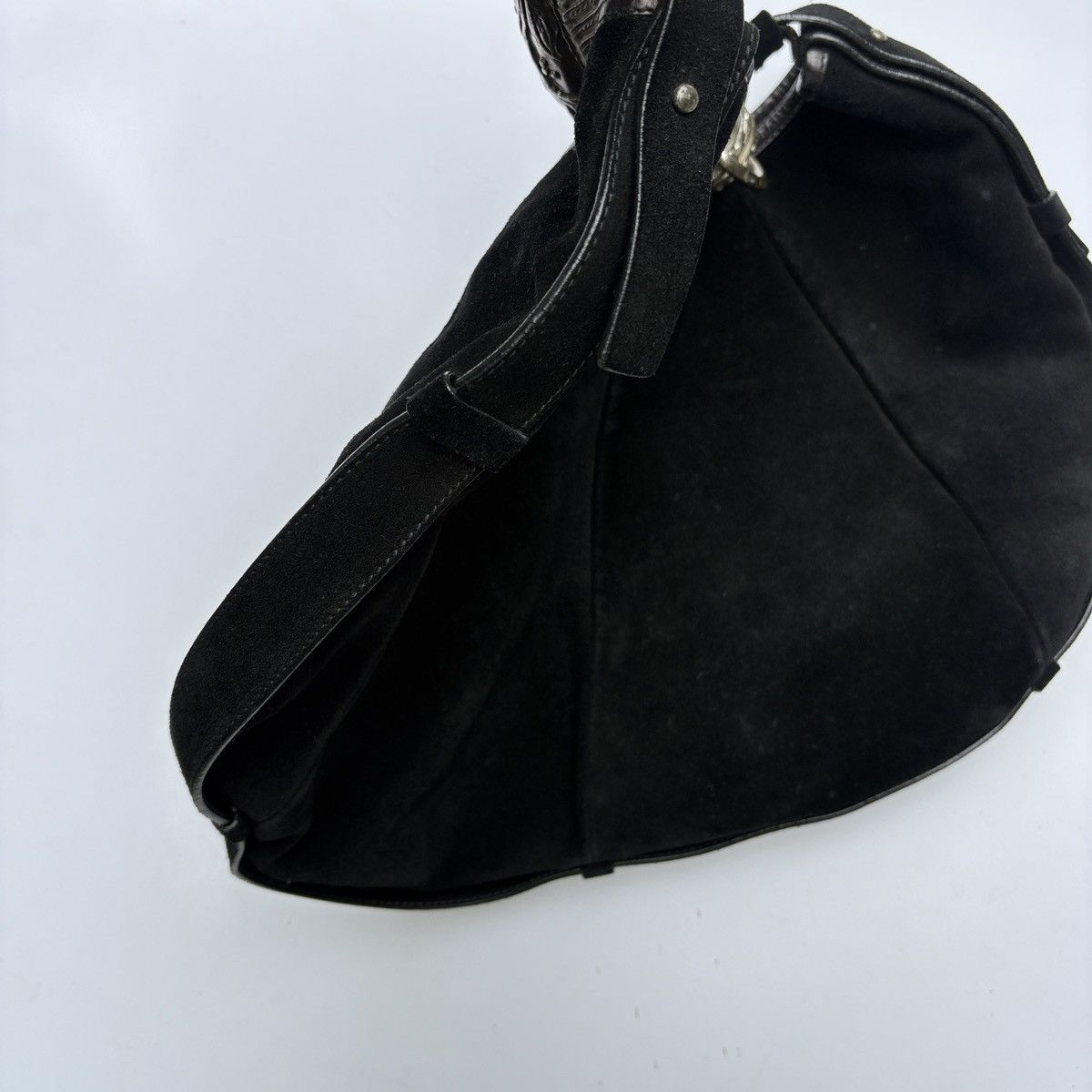 Yves Saint Laurent YVES SAINT LAURENT by Tom Ford Suede MOMBASA HOBO BAG Size ONE SIZE - 11 Thumbnail