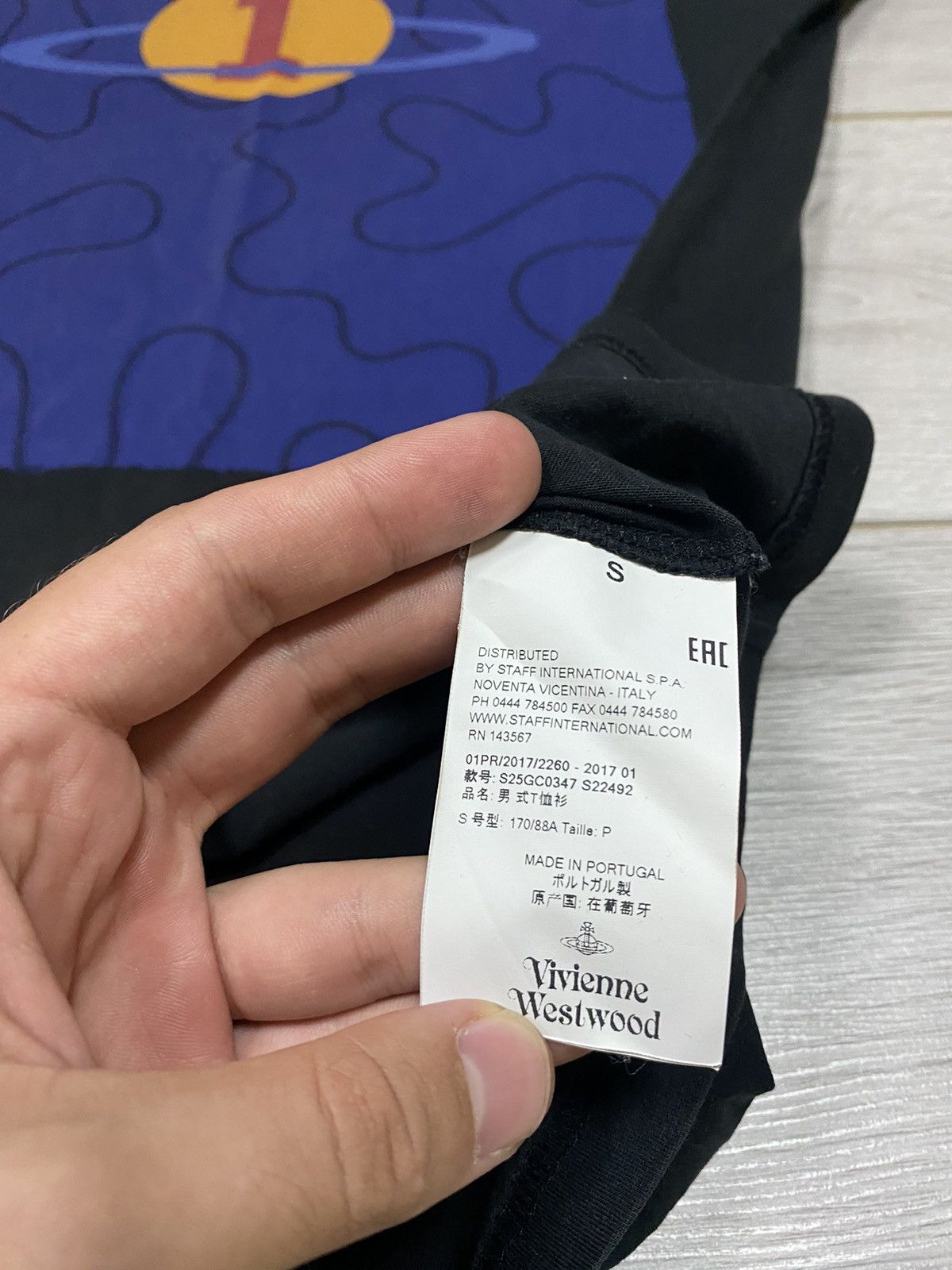 Vivienne Westwood Vivienne Westwood climate revolution vintage t-shirt orb Size US S / EU 44-46 / 1 - 5 Thumbnail