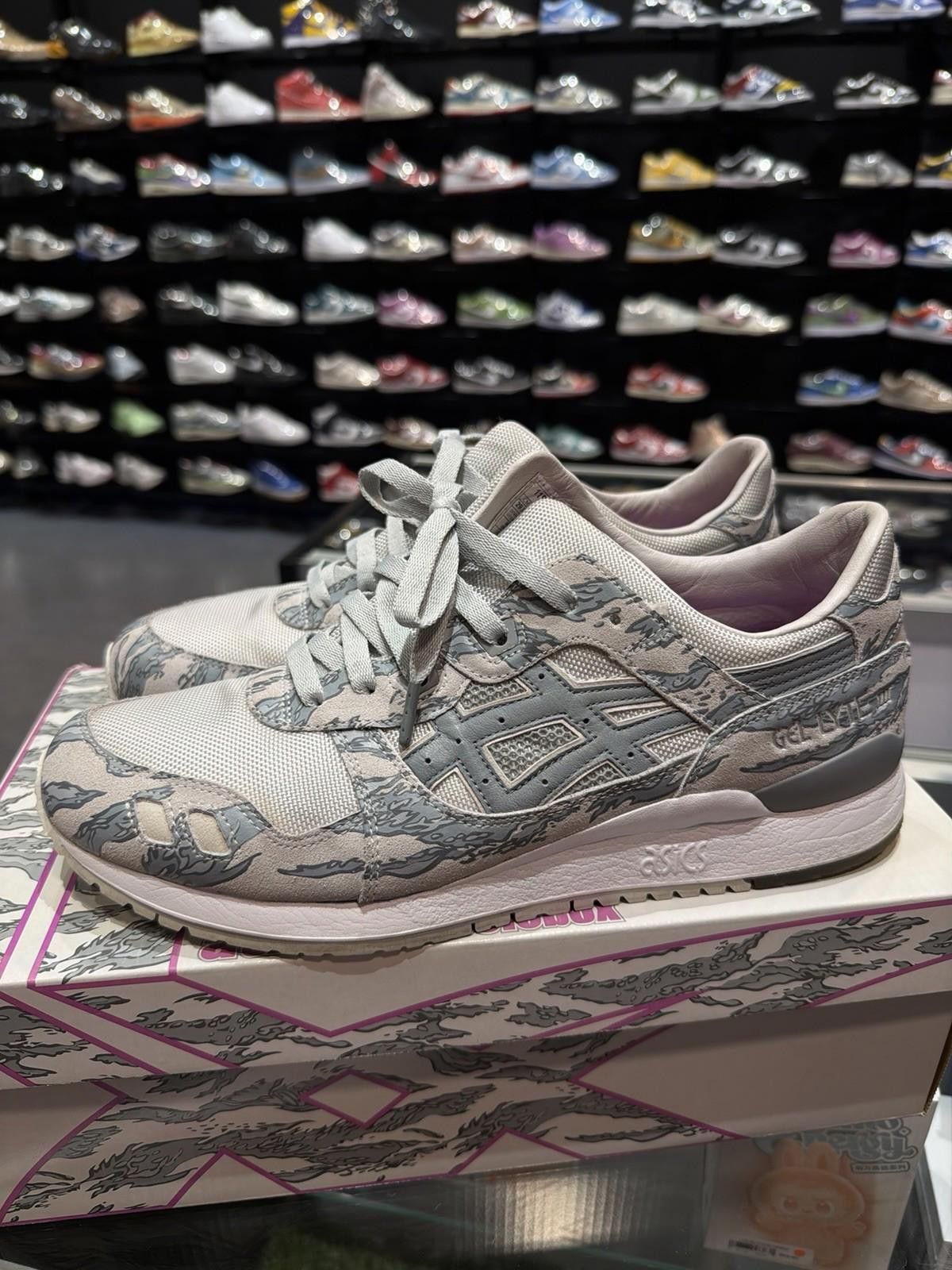Asics atmos × Solebox × Asics Gel-Lyte III Grey Grey 11.5 Size US 11.5 / EU 44-45 - 6 Thumbnail