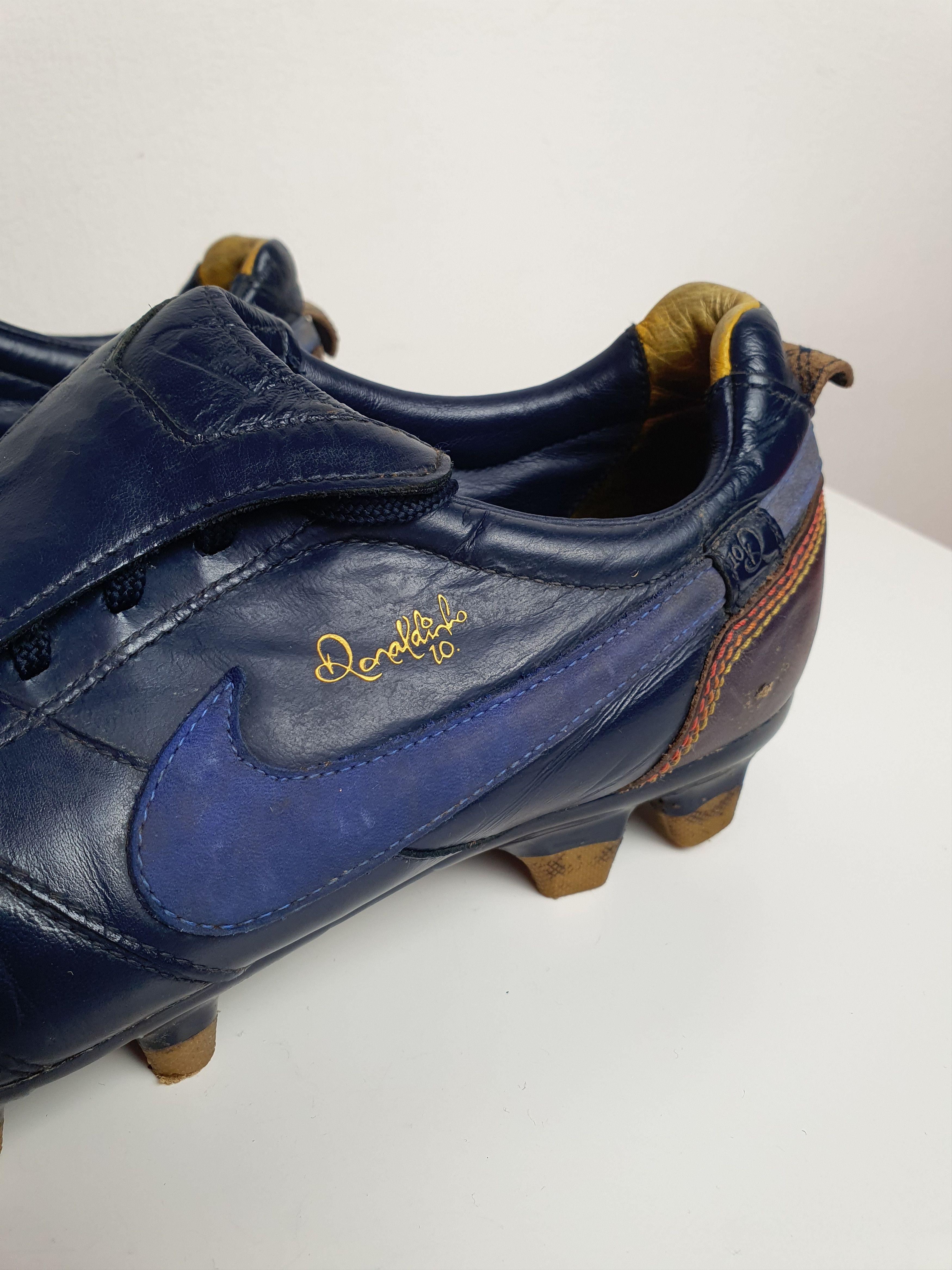 Nike Vintage Football Boots Nike Rare Tiempo Leather Ronaldinho Size US 8.5 / EU 41-42 - 4 Thumbnail