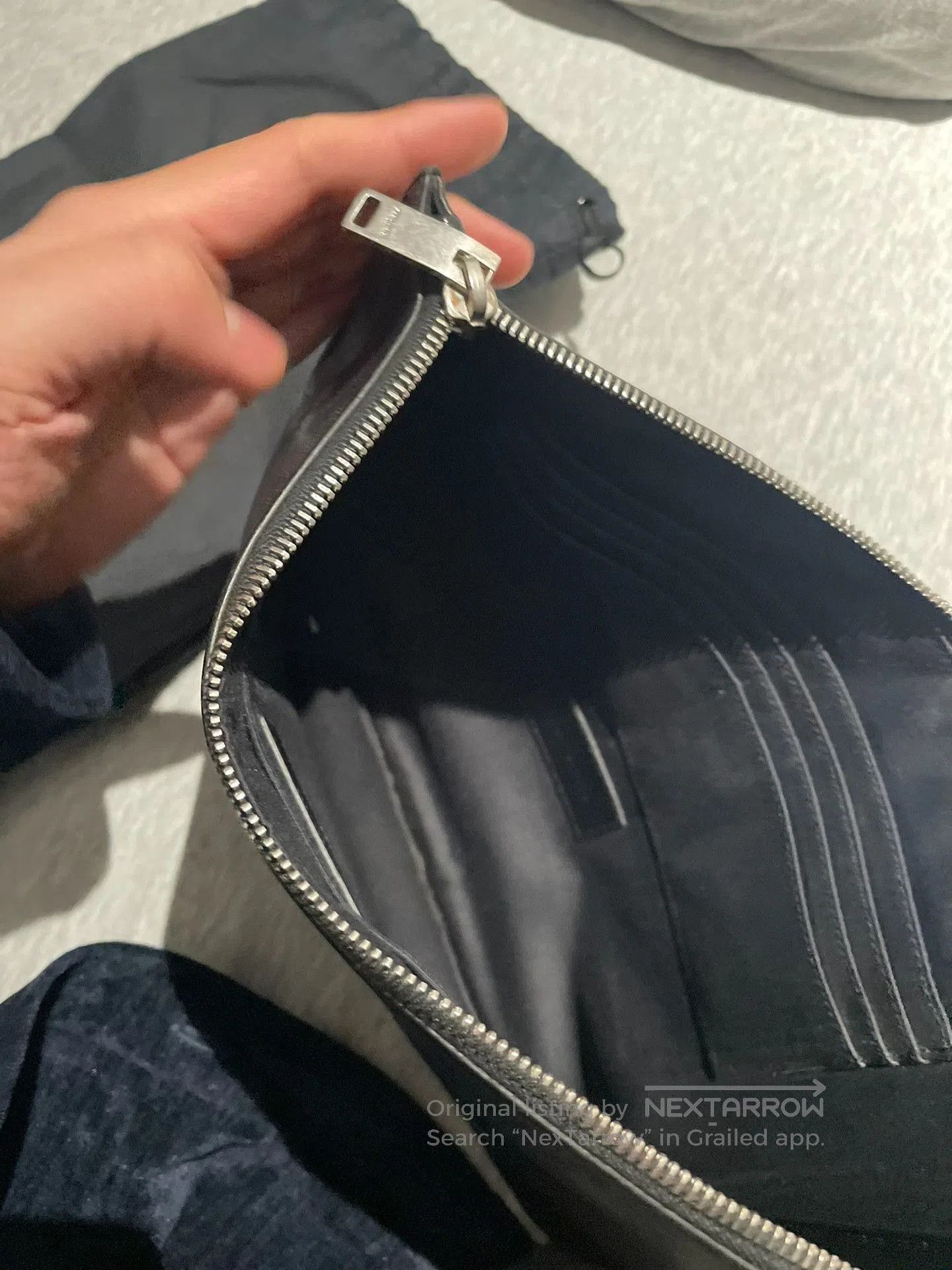 Saint Laurent Paris SLP Saint Laurent Handbag. Size ONE SIZE - 5 Thumbnail