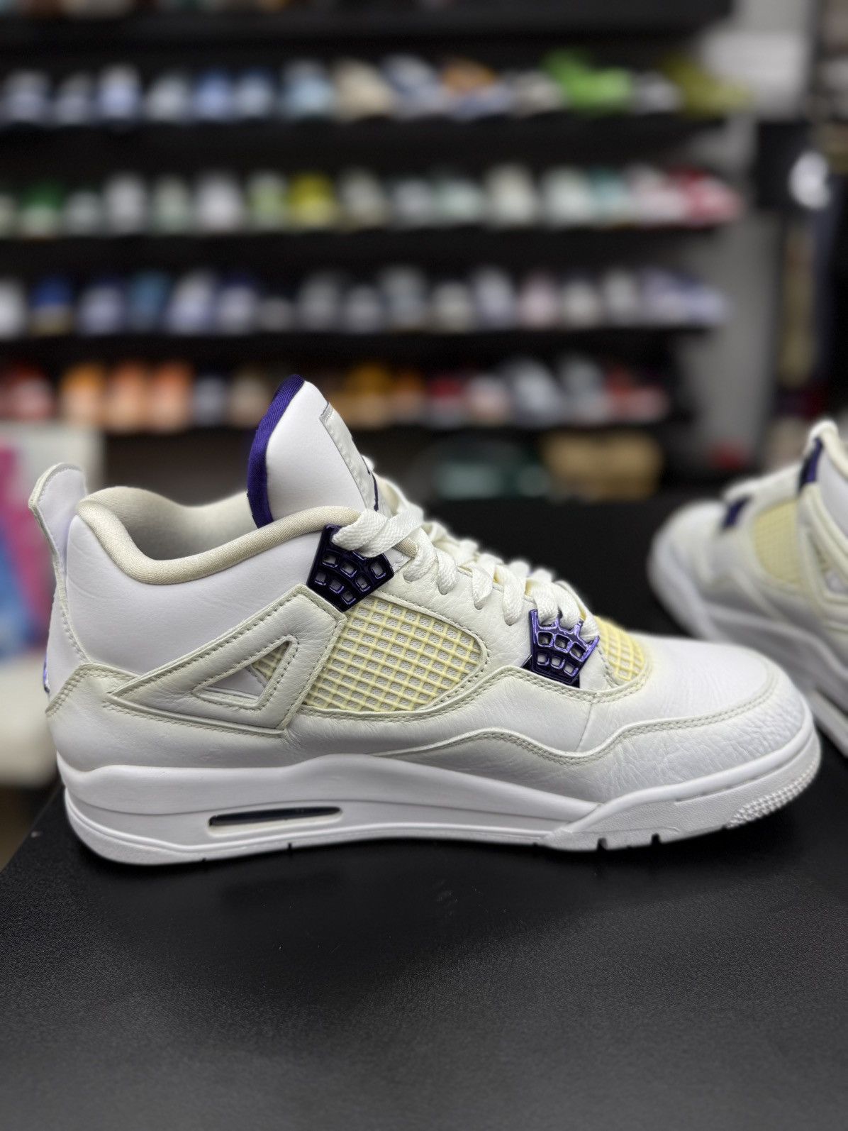 Jordan Brand Jordan 4 Metallic Purple (2020) (CT8527-115) Size 10.5 Size US 10.5 / EU 43-44 - 4 Thumbnail