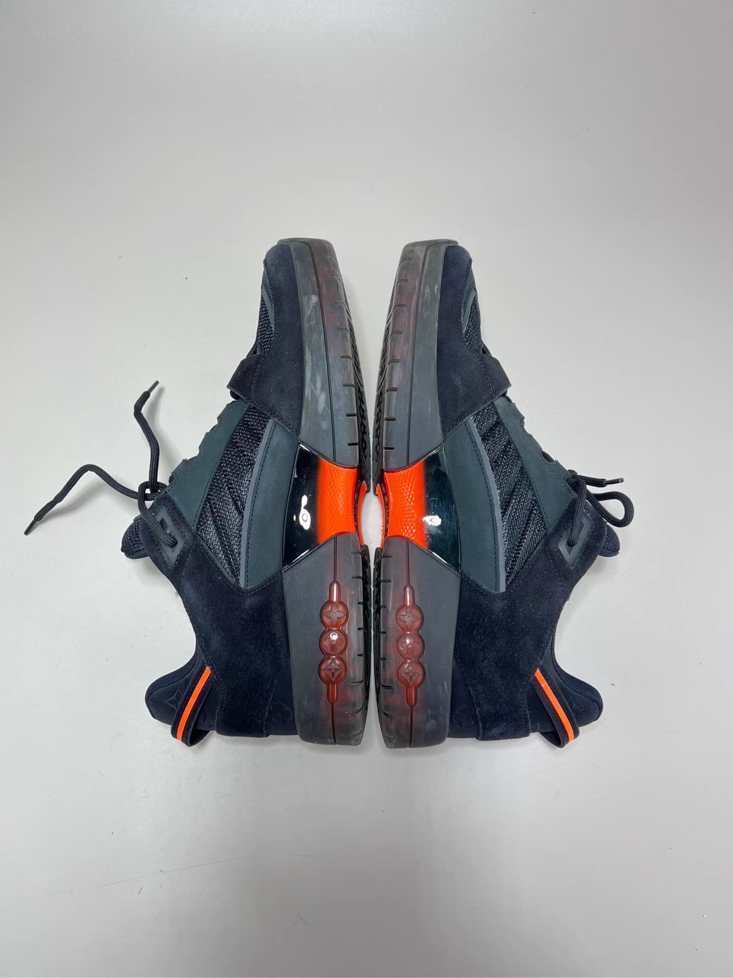 Louis Vuitton LOUIS VUITTON LV AVIEW Suede & Monogram Sneakers Size US 9 / EU 42 - 4 Thumbnail