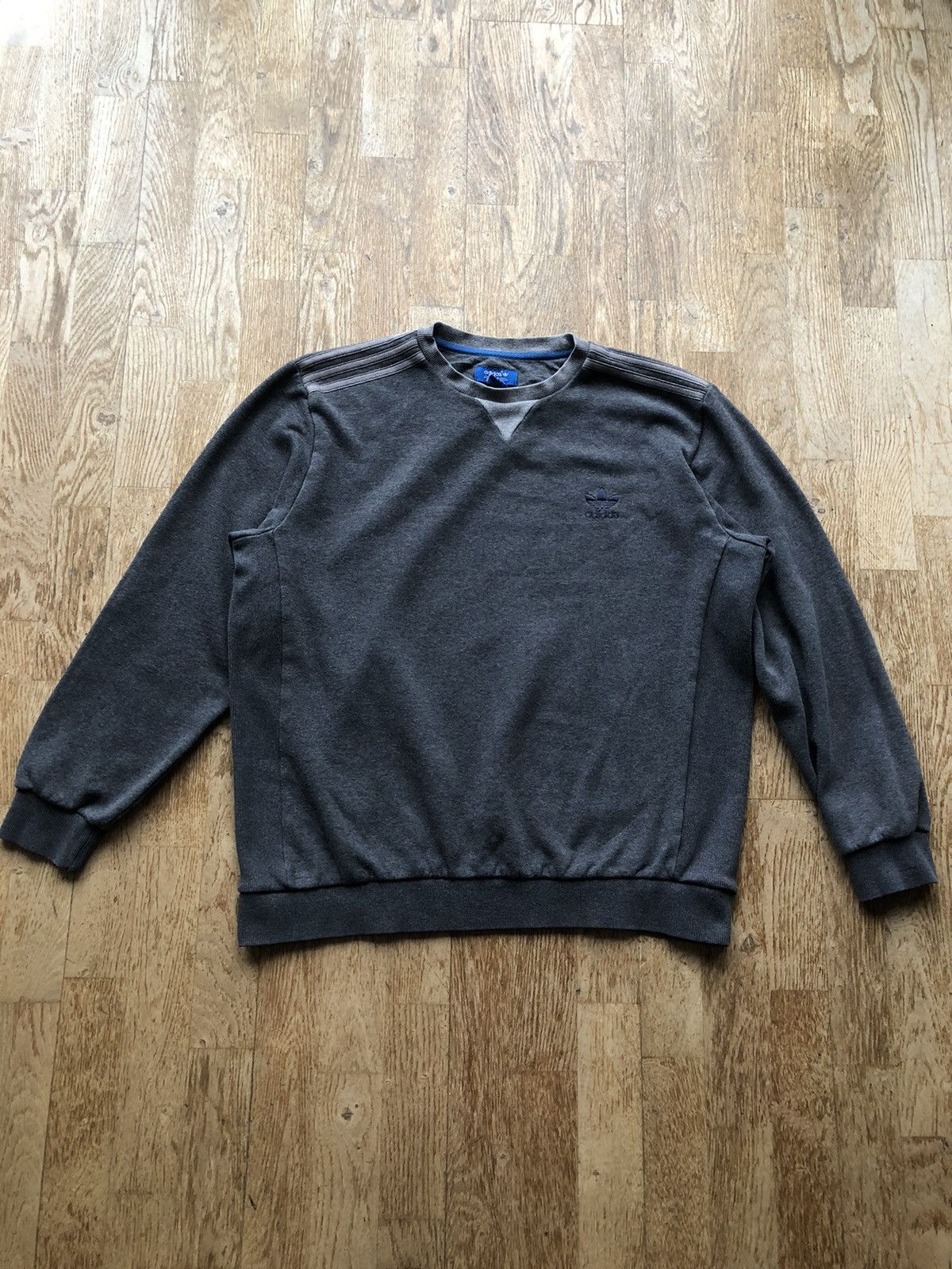 Adidas ADIDAS VINTAGE CLASSIC CREWNECK SWEATSHIRT Size US L / EU 52-54 / 3 - 1 Thumbnail
