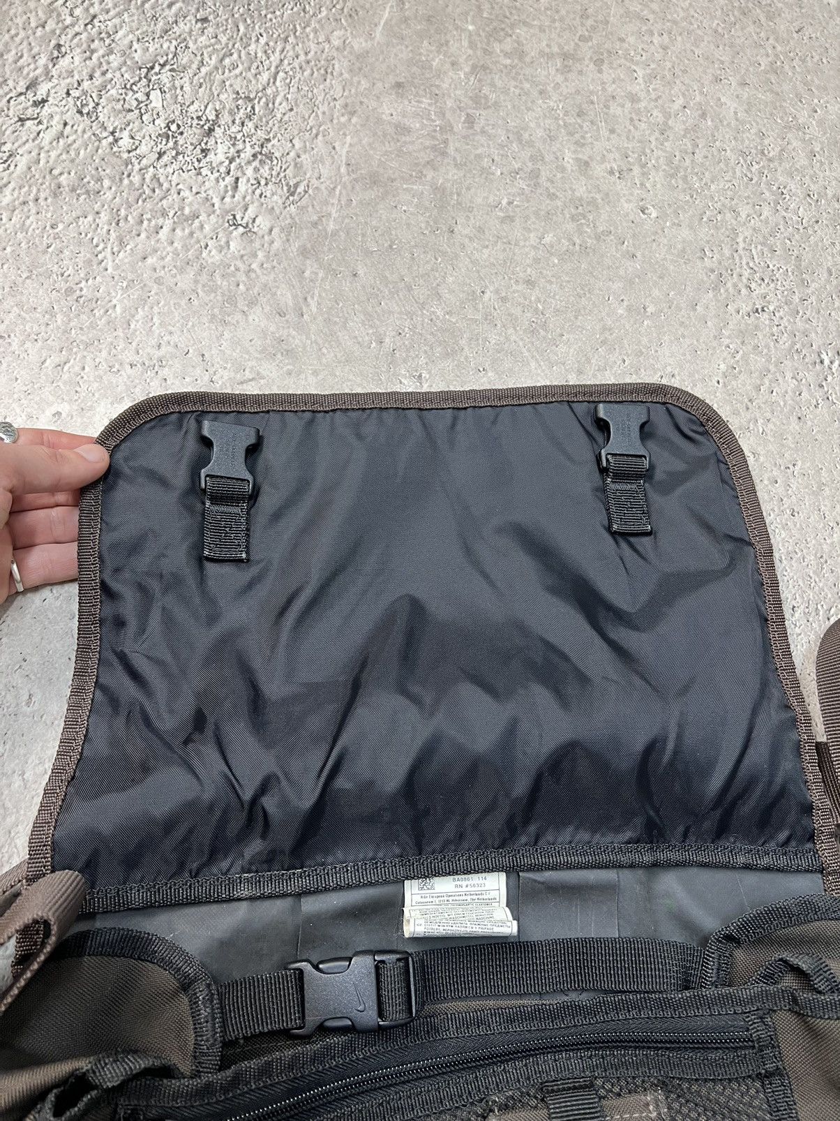 Nike × Vintage Rare Vintage Sling Bag Sandbag Nylon Y2K Gorpcore Size ONE SIZE - 13 Thumbnail