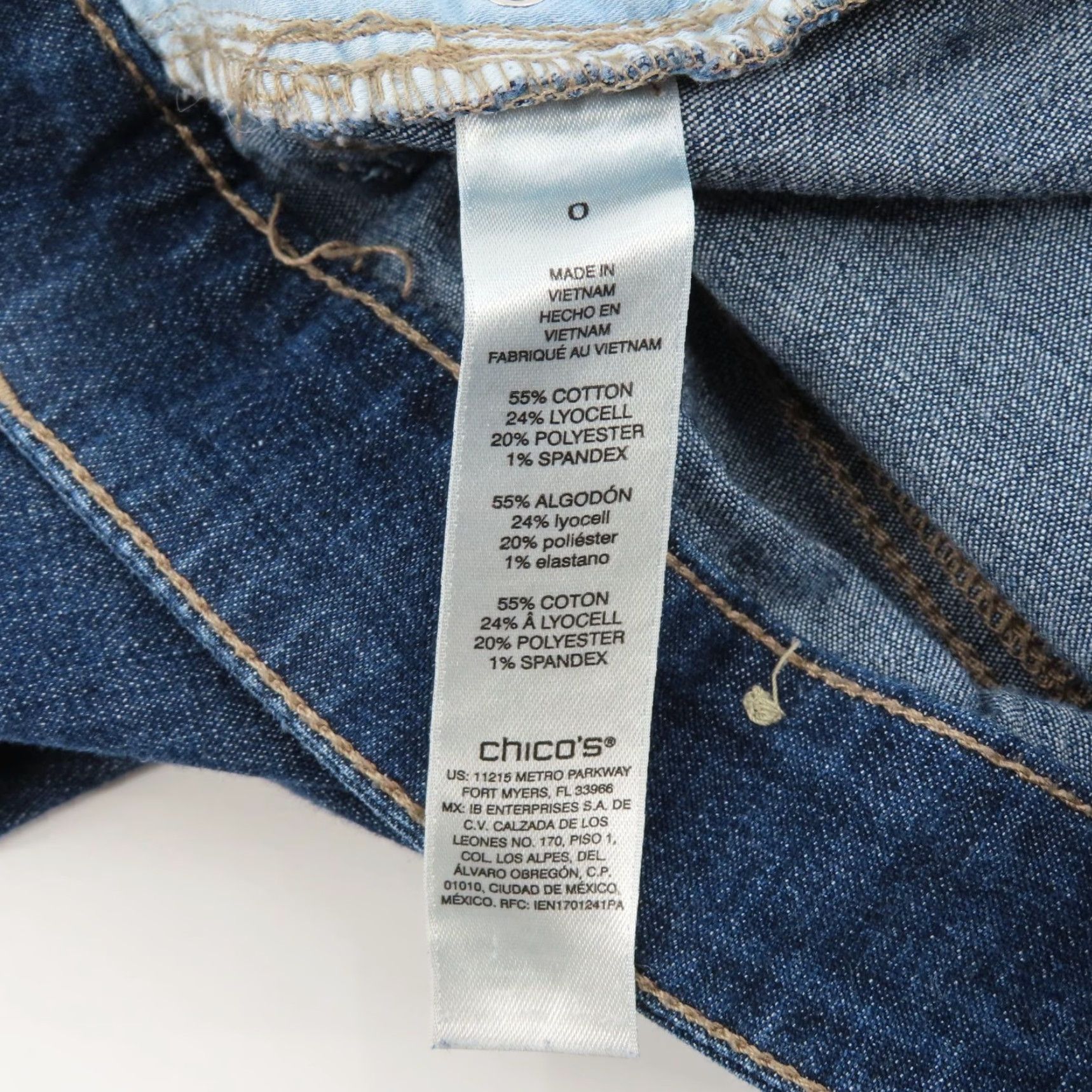 Vintage Chicos Womens 4 Slim Boyfriend Ankle Denim Jeans Blue Cotton Blend Pockets 5-Pocket Style Size 27" / US 4 / IT 40 - 6 Thumbnail