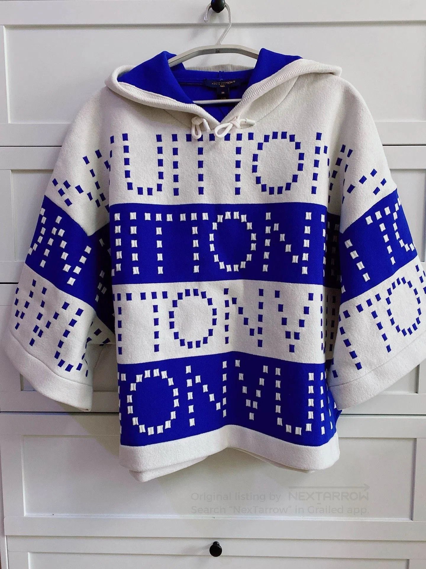 Louis Vuitton LV Women's Letter Knit Sweater. Size M / US 6-8 / IT 42-44 - 1 Thumbnail