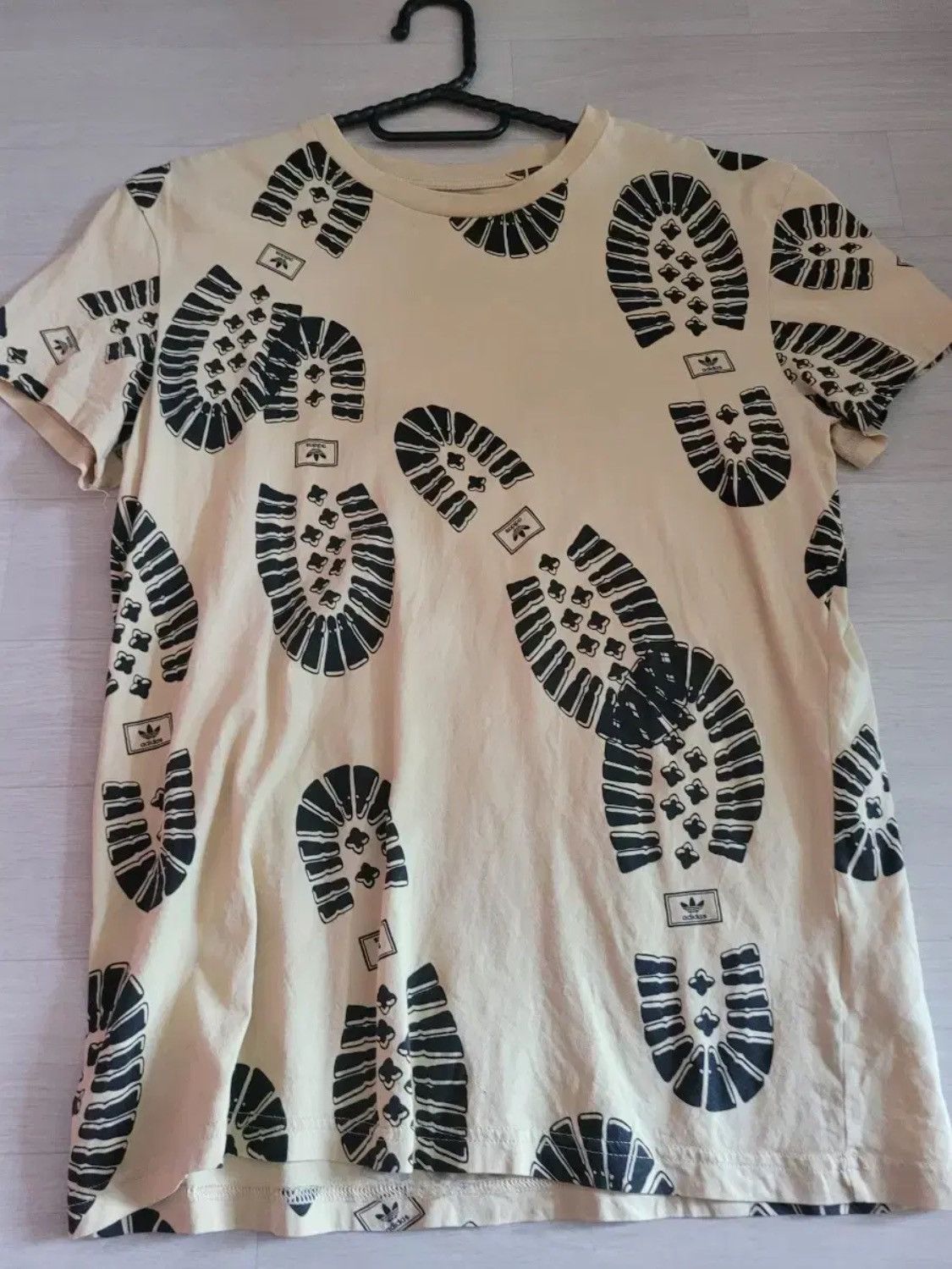 Adidas × Jeremy Scott Jeremy Scott Foot Print T-Shirt Size US XL / EU 56 / 4 - 1 Thumbnail