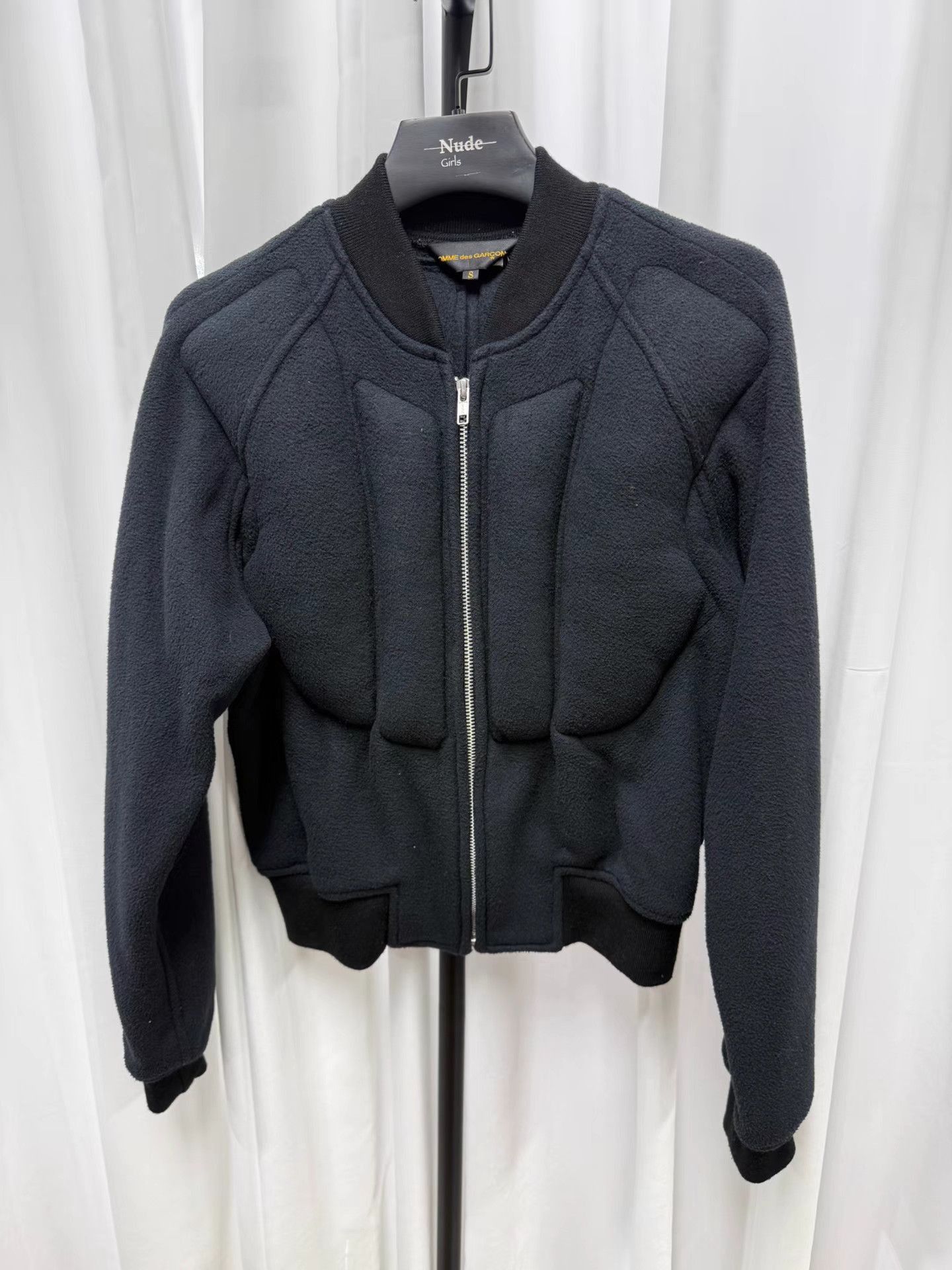 Comme des Garcons Black Bomber Jacket with Textured Design Size US S / EU 44-46 / 1 - 1 Thumbnail