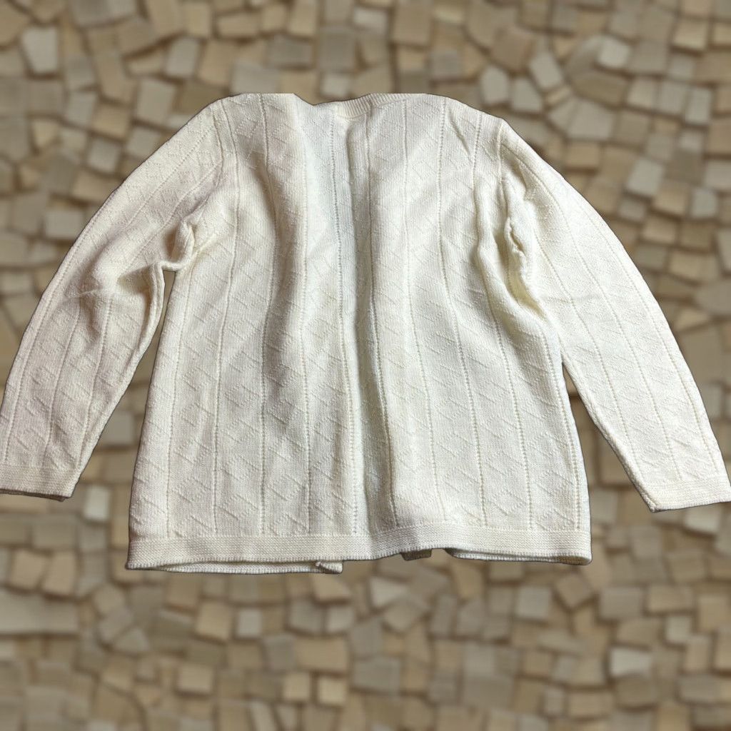 Vintage Wintuk Sweater, Women's M?, Cream, Button Up Cardigan Vintage Long Sleeve, Knitted Size M / US 6-8 / IT 42-44 - 1 Thumbnail