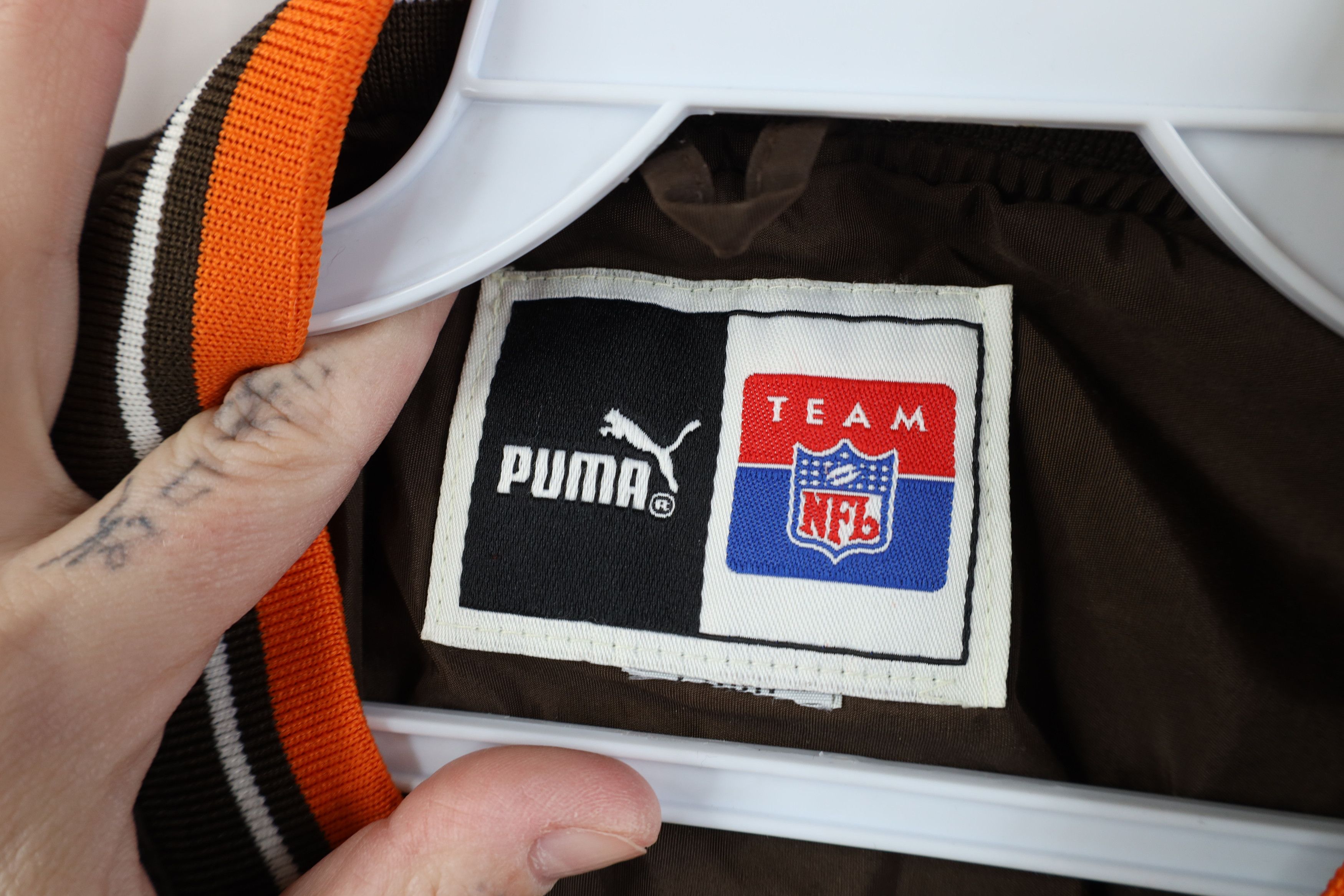 Puma Vintage 90s Puma Cleveland Football Windbreaker Jacket Size S / US 4 / IT 40 - 12 Thumbnail