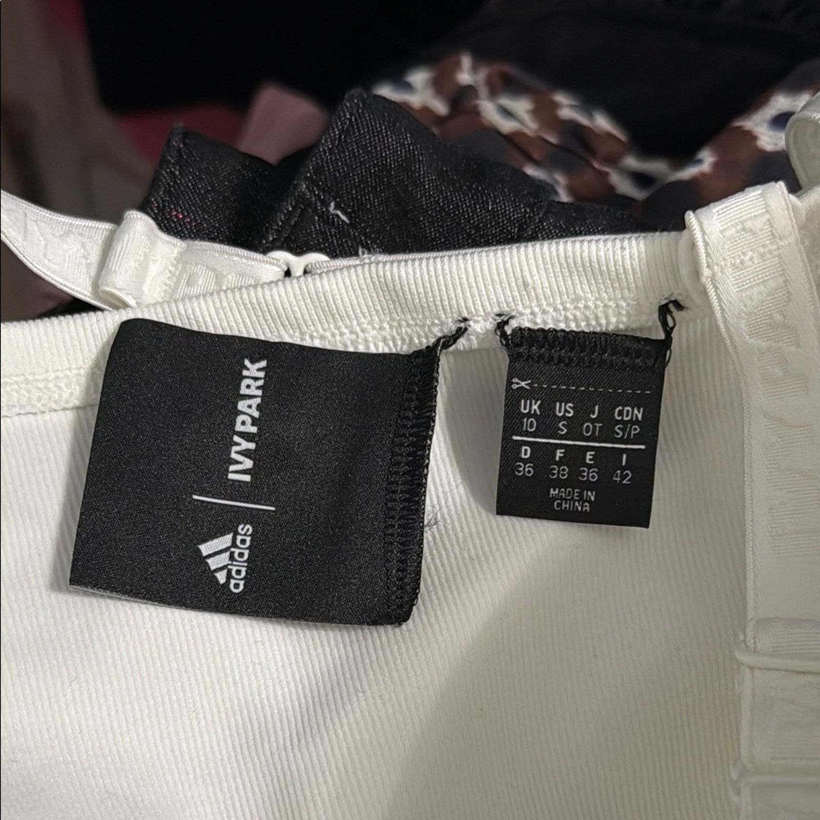 Ivy Park NWT IVY PARK x ADIDAS Core White Knit Catsuit Jumpsuit Size 28" / US 6 / IT 42 - 8 Thumbnail