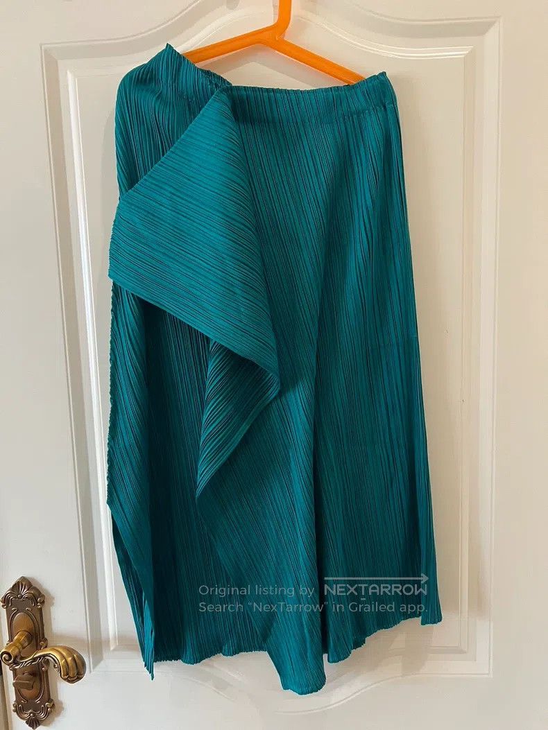 Issey Miyake Issey Miyake size:3 Green Kelp-style Midi Skirt Size 31" - 1 Thumbnail