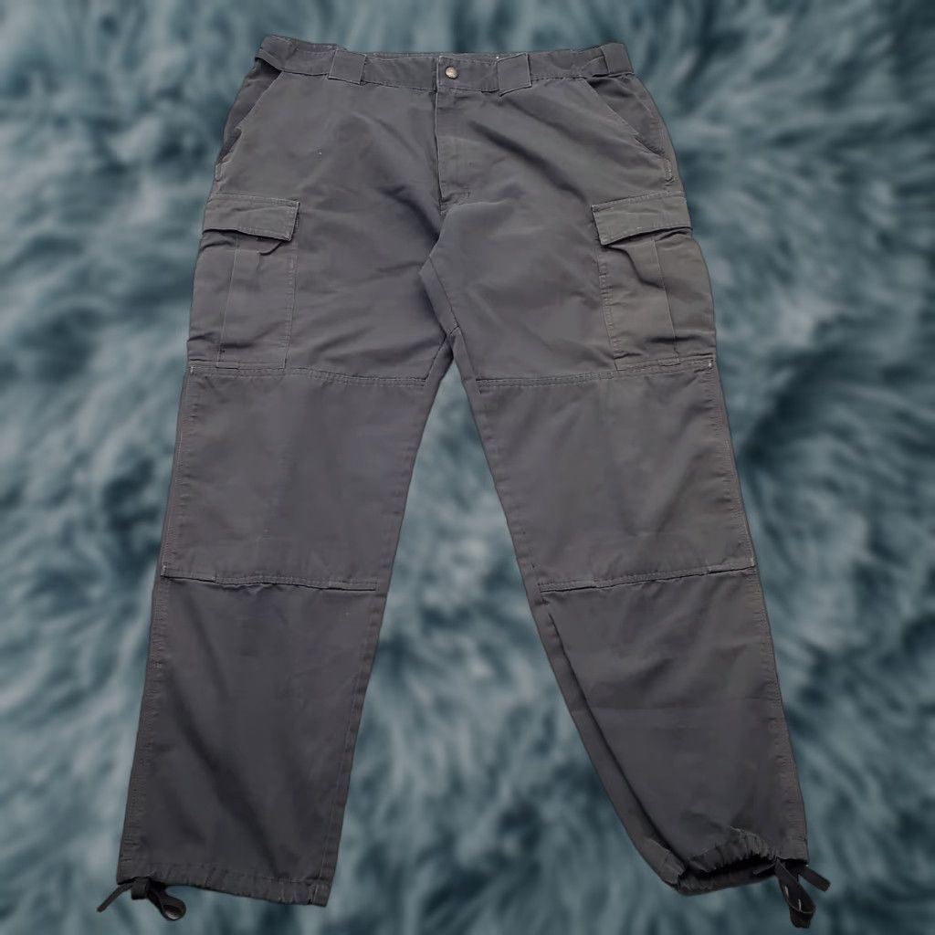 Vintage 5.11 Tactical Cargo Pants Mens XL Black Flex Fire Hose Work Double Knee Pants Mens XL Black Cargo Fit: Regular Inseam 31" Waist 40" Size US 36 / EU 52 - 1 Thumbnail