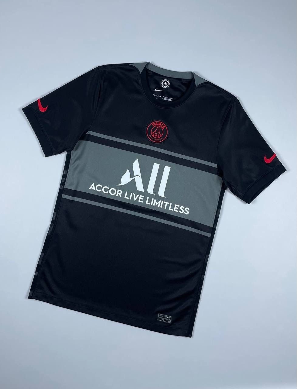 Nike Vintage 30 Messi PSG paris nike size S black rare away Size US S / EU 44-46 / 1 - 2 Thumbnail