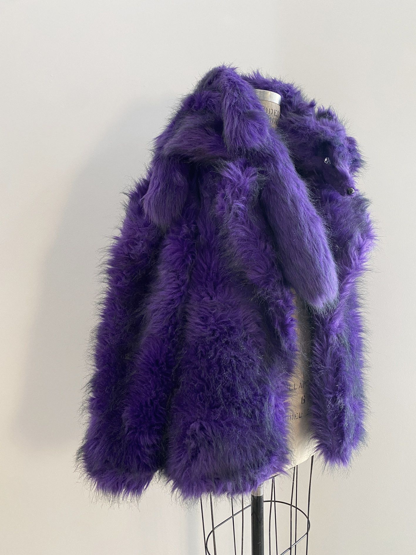 Kansai Yamamoto 80s Vintage Kansai Yamamoto Purple faux fur jacket w scarf Size US L / EU 52-54 / 3 - 3 Thumbnail